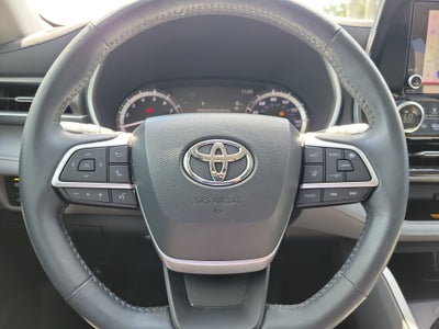 2024 Toyota Highlander LE