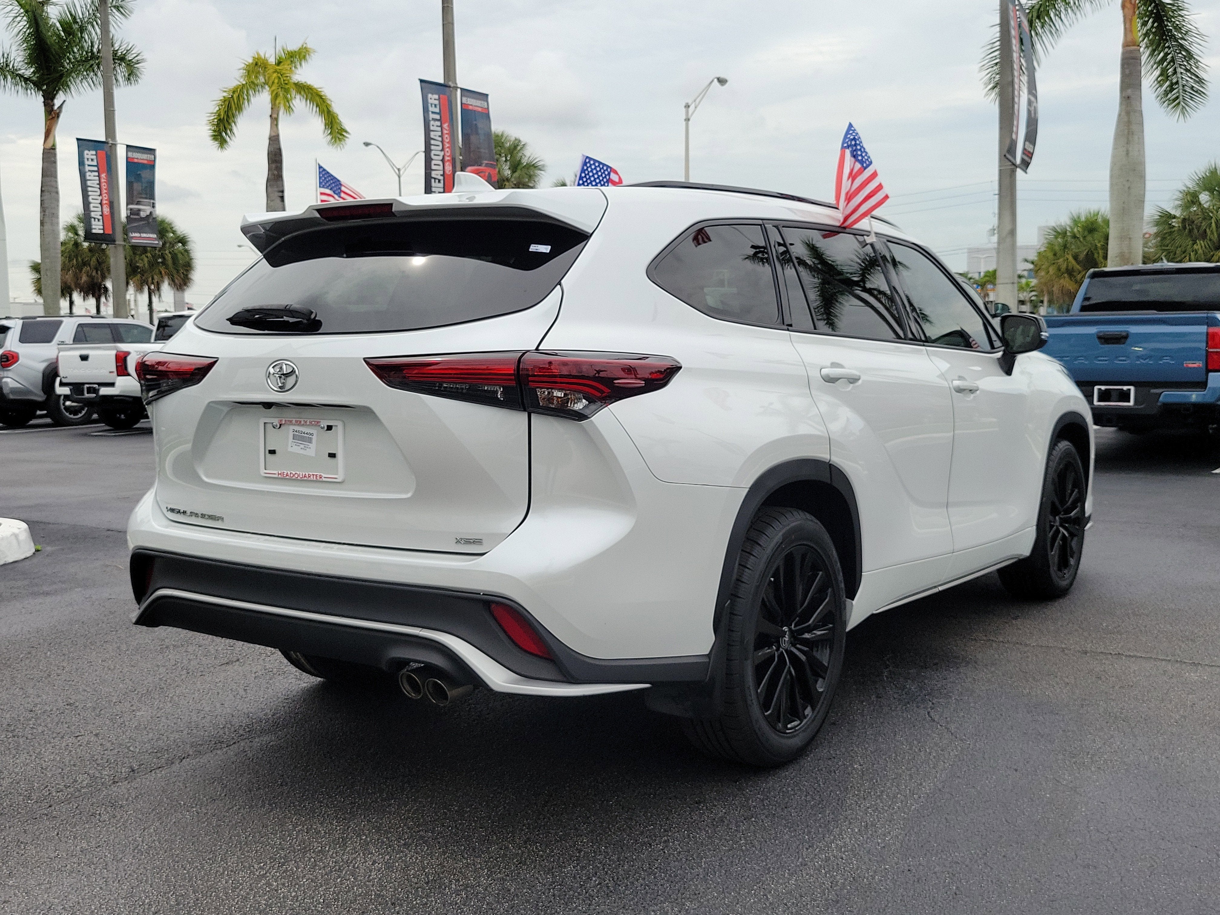 2024 Toyota Highlander LE