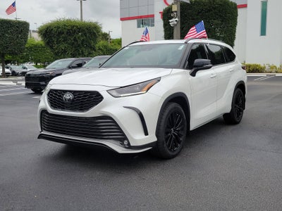 2024 Toyota Highlander LE