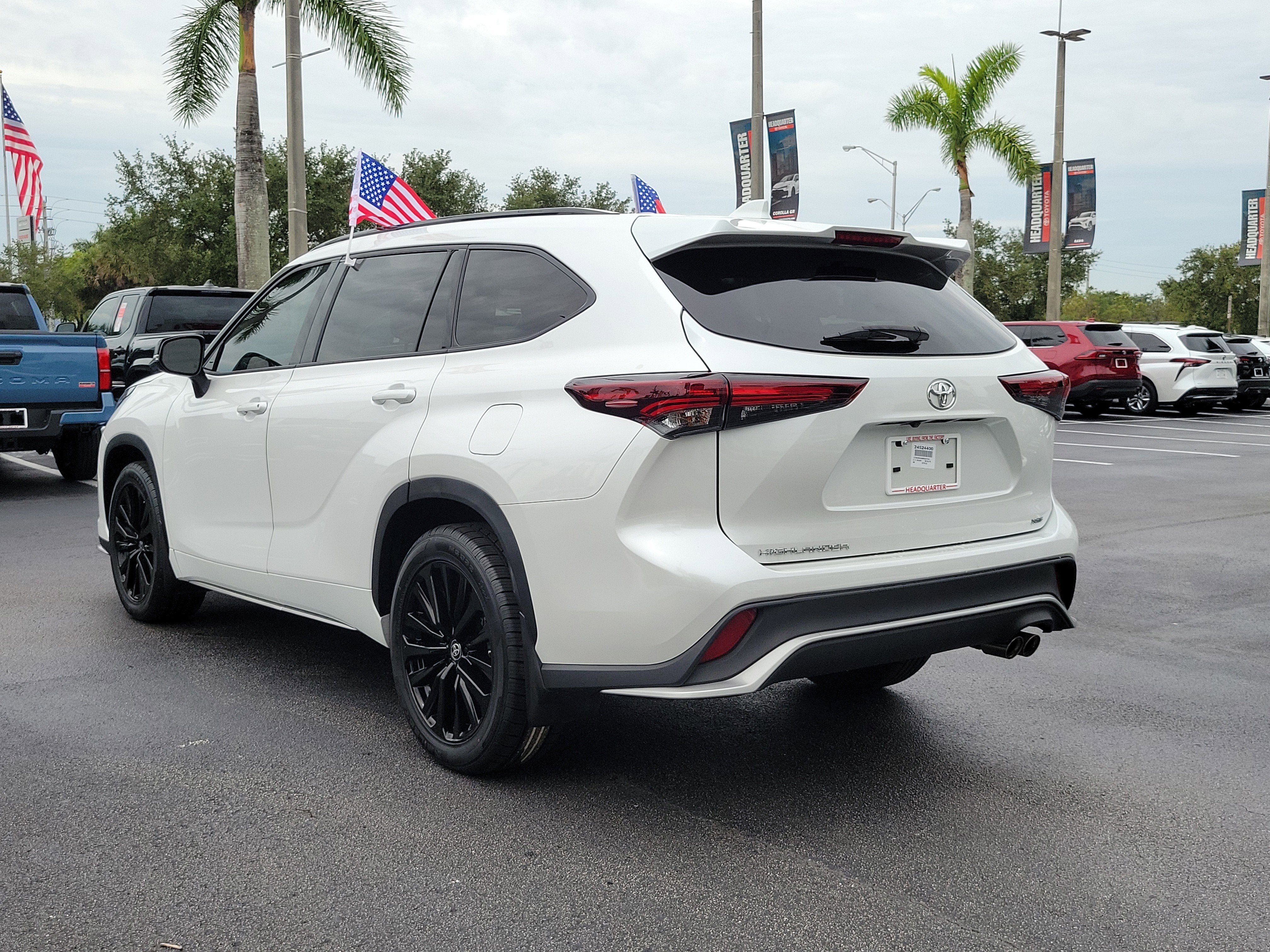 2024 Toyota Highlander LE