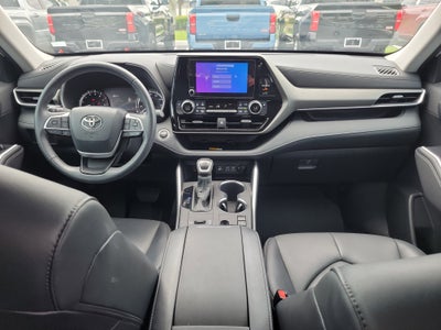 2024 Toyota Highlander LE