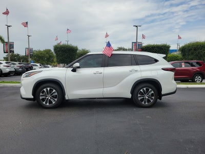 2024 Toyota Highlander LE