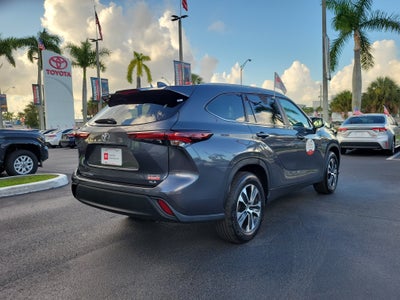 2025 Toyota Highlander XLE