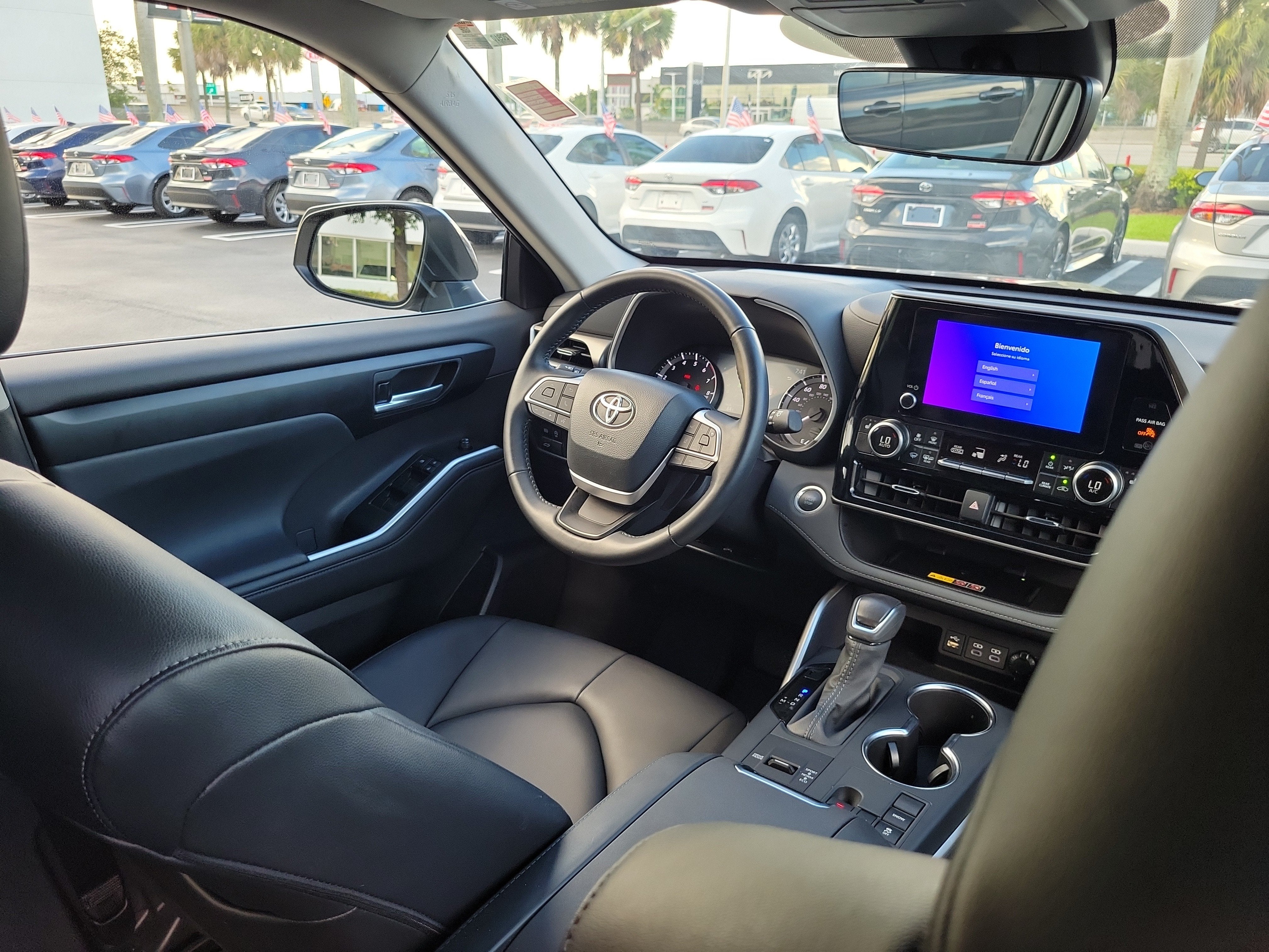 2025 Toyota Highlander XLE