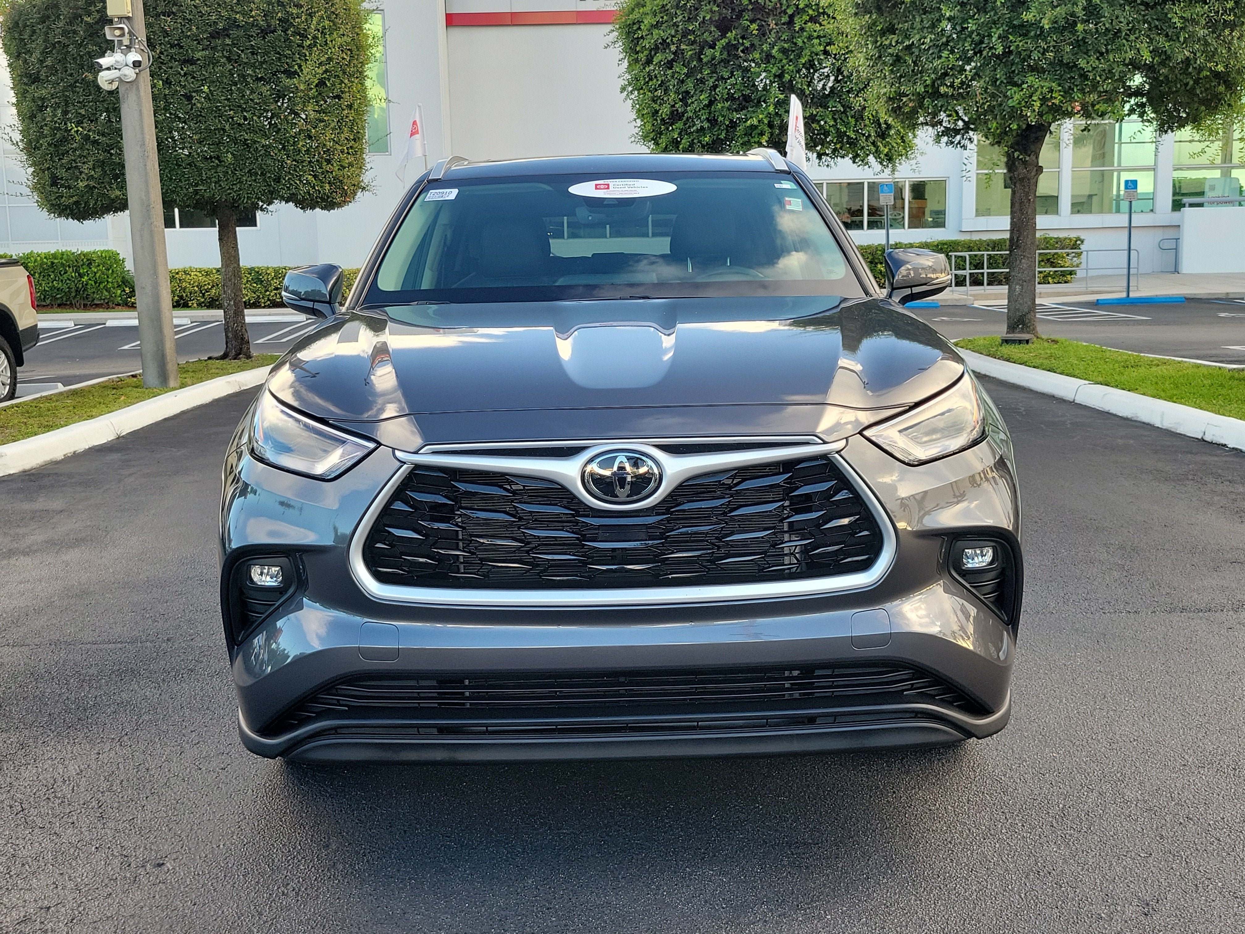 2025 Toyota Highlander XLE