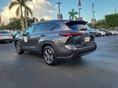2025 Toyota Highlander XLE
