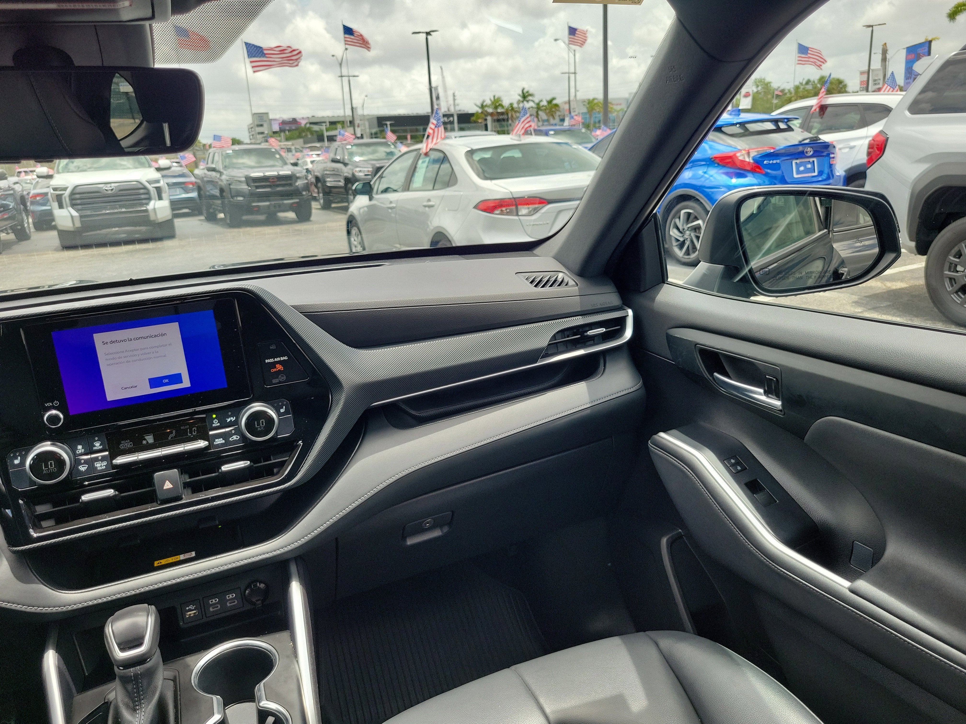 2023 Toyota Highlander Base