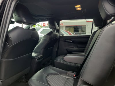 2023 Toyota Highlander Base