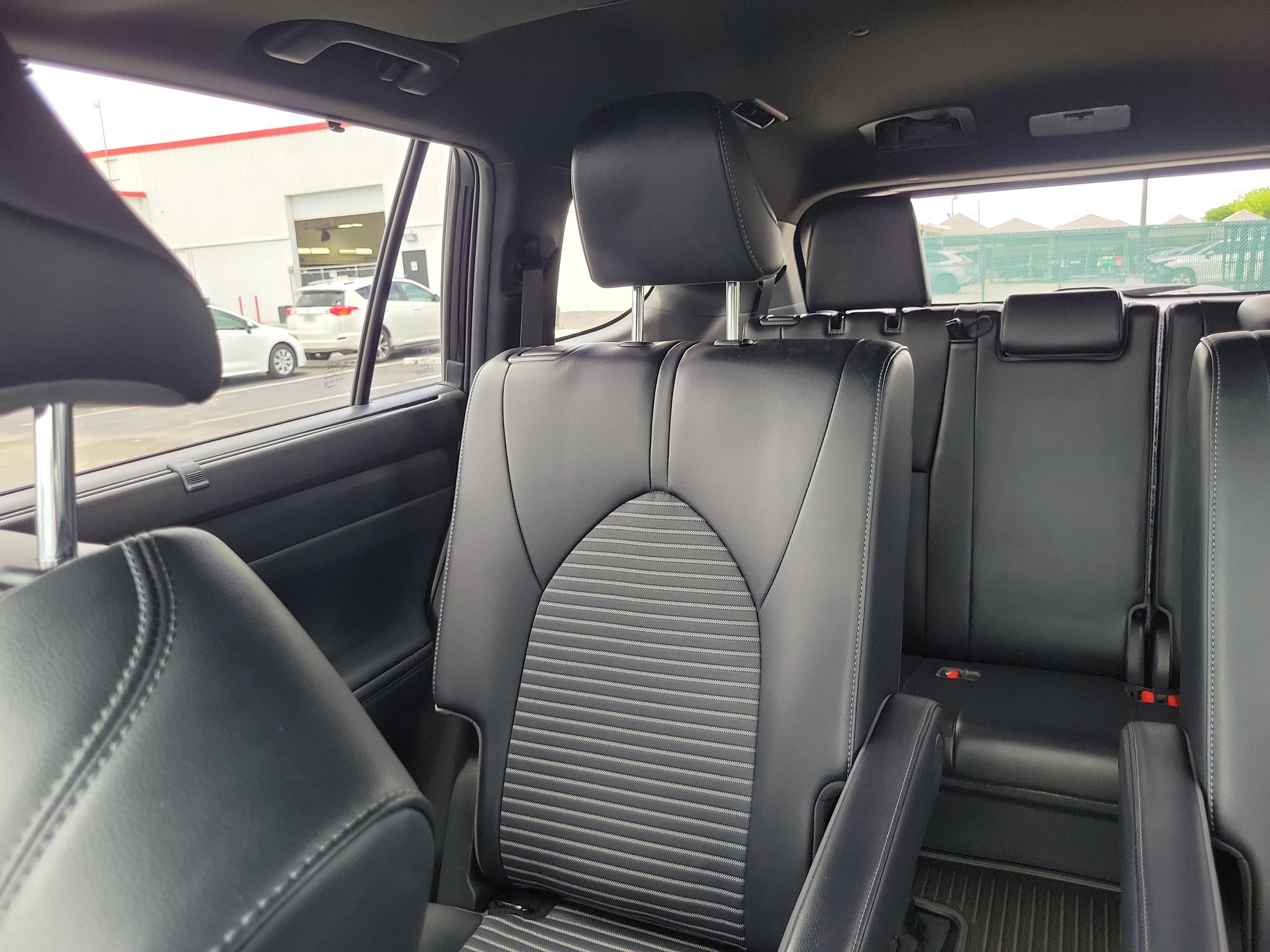 2023 Toyota Highlander Base