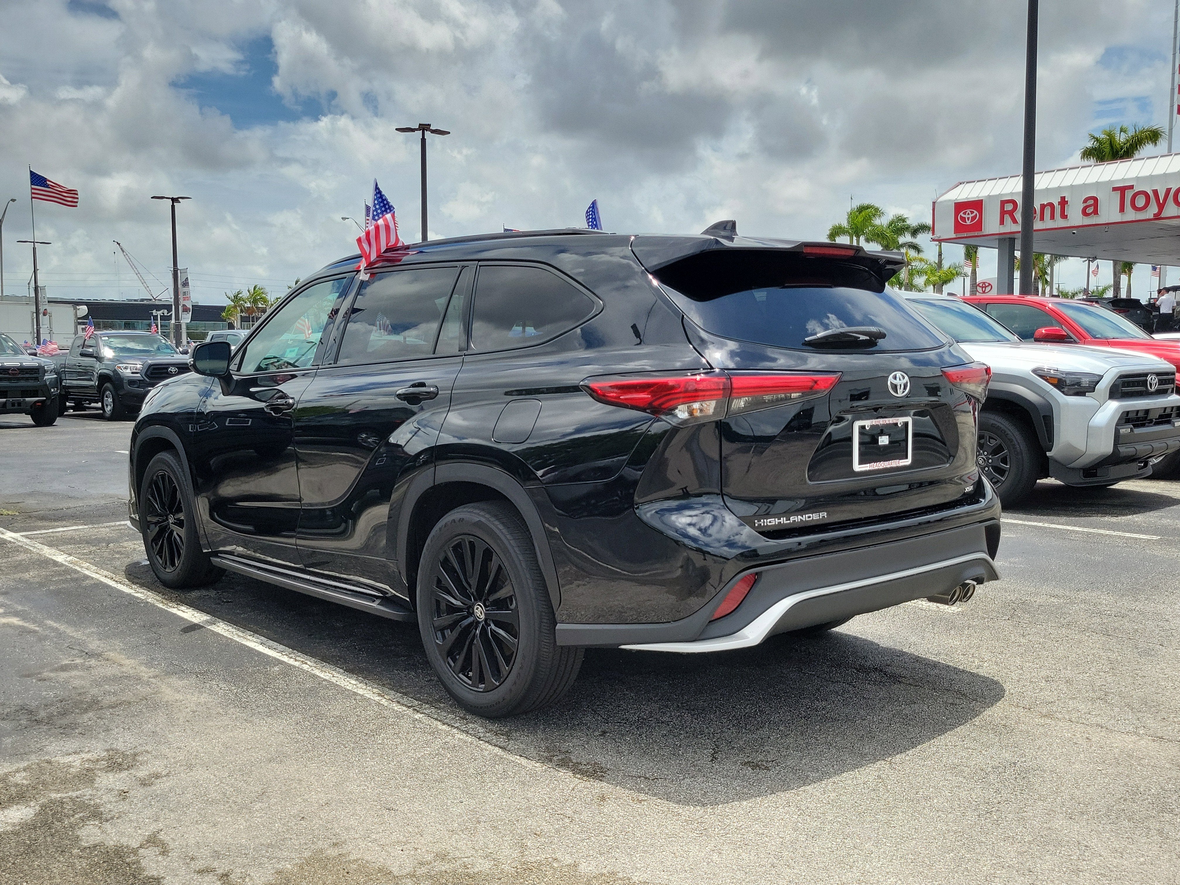 2023 Toyota Highlander Base