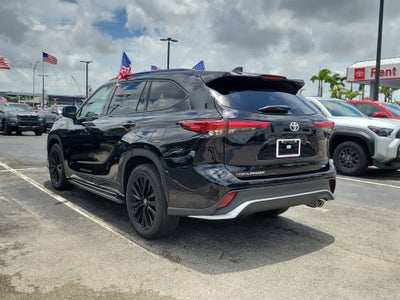 2023 Toyota Highlander Base
