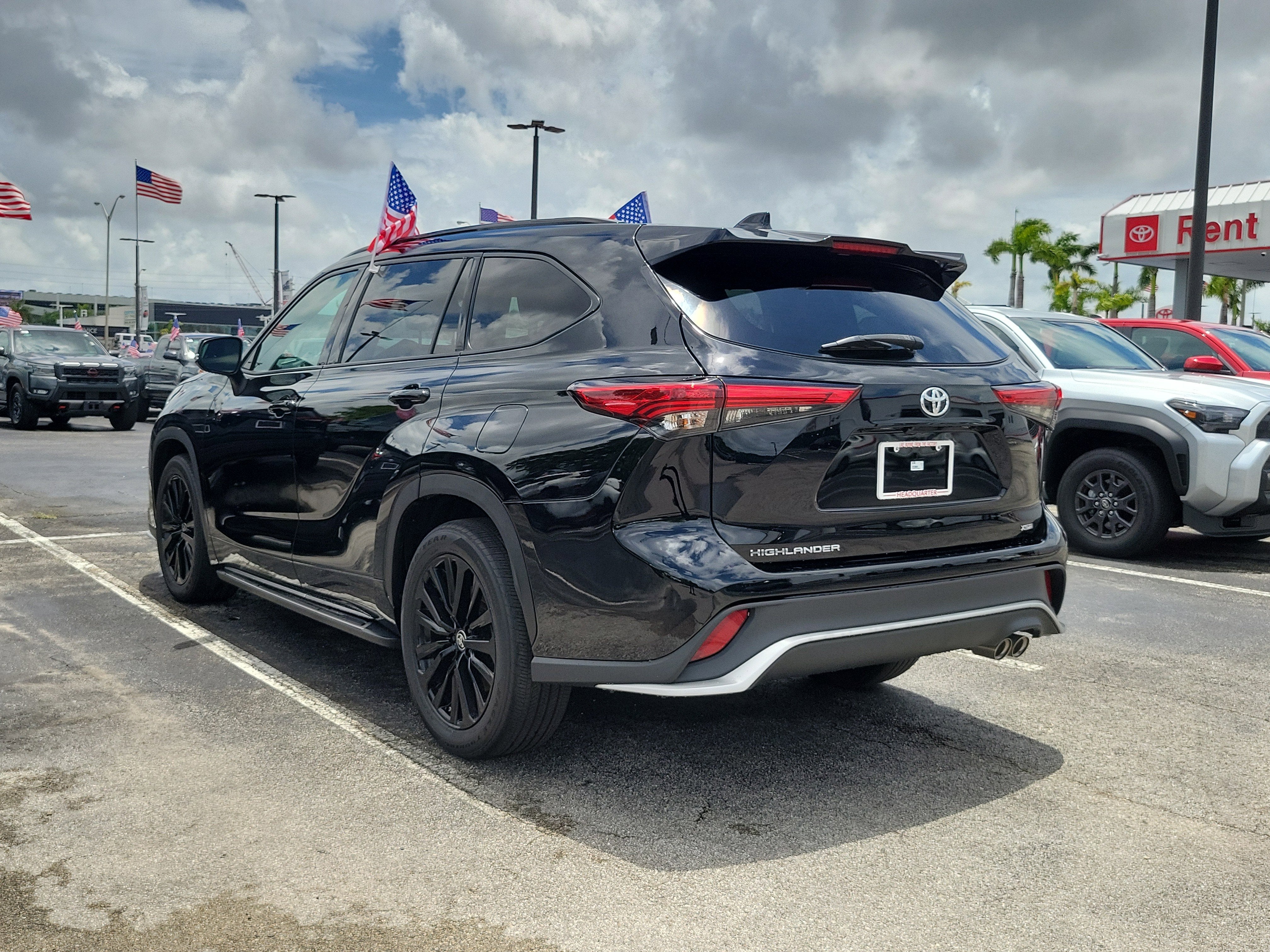 2023 Toyota Highlander Base