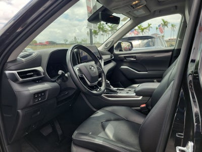 2024 Toyota Highlander LE