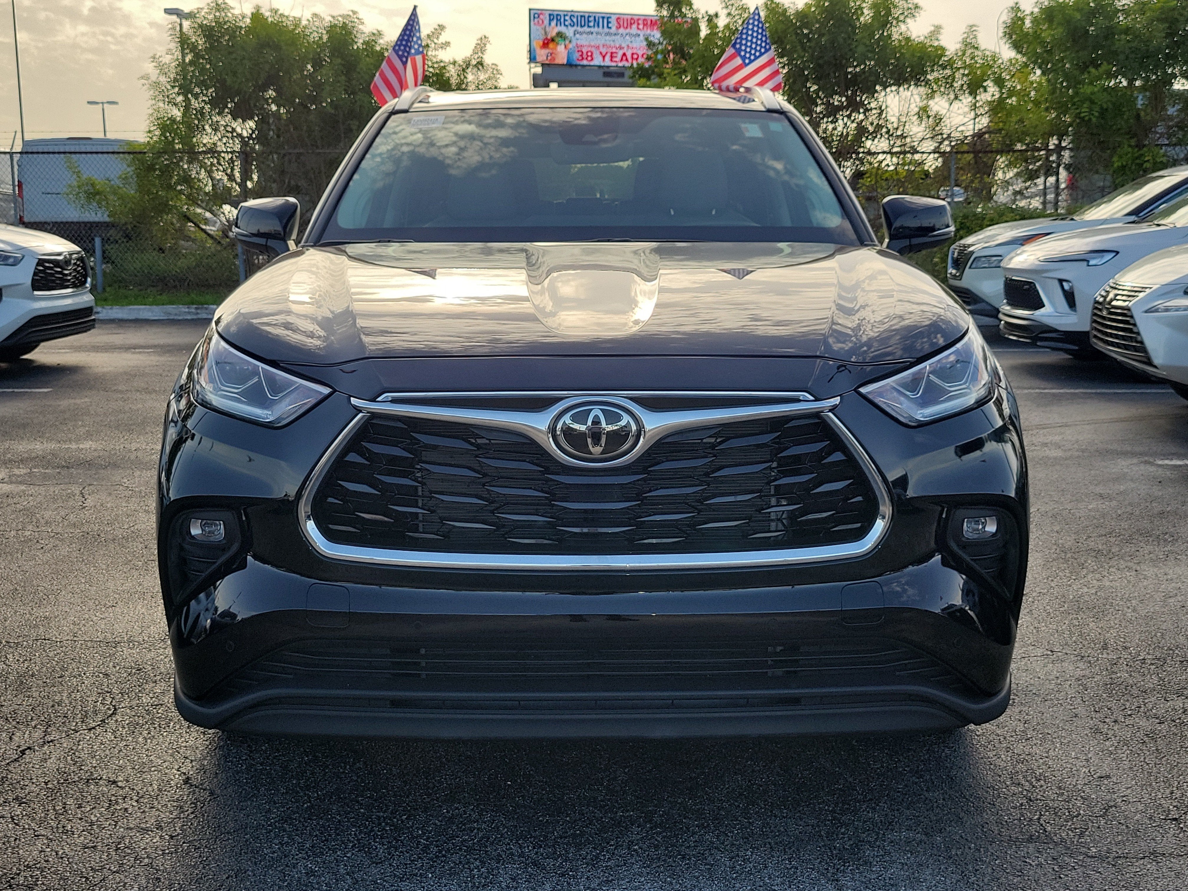 2025 Toyota Highlander LE