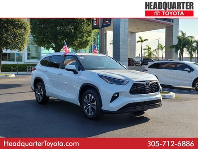2023 Toyota Highlander Base