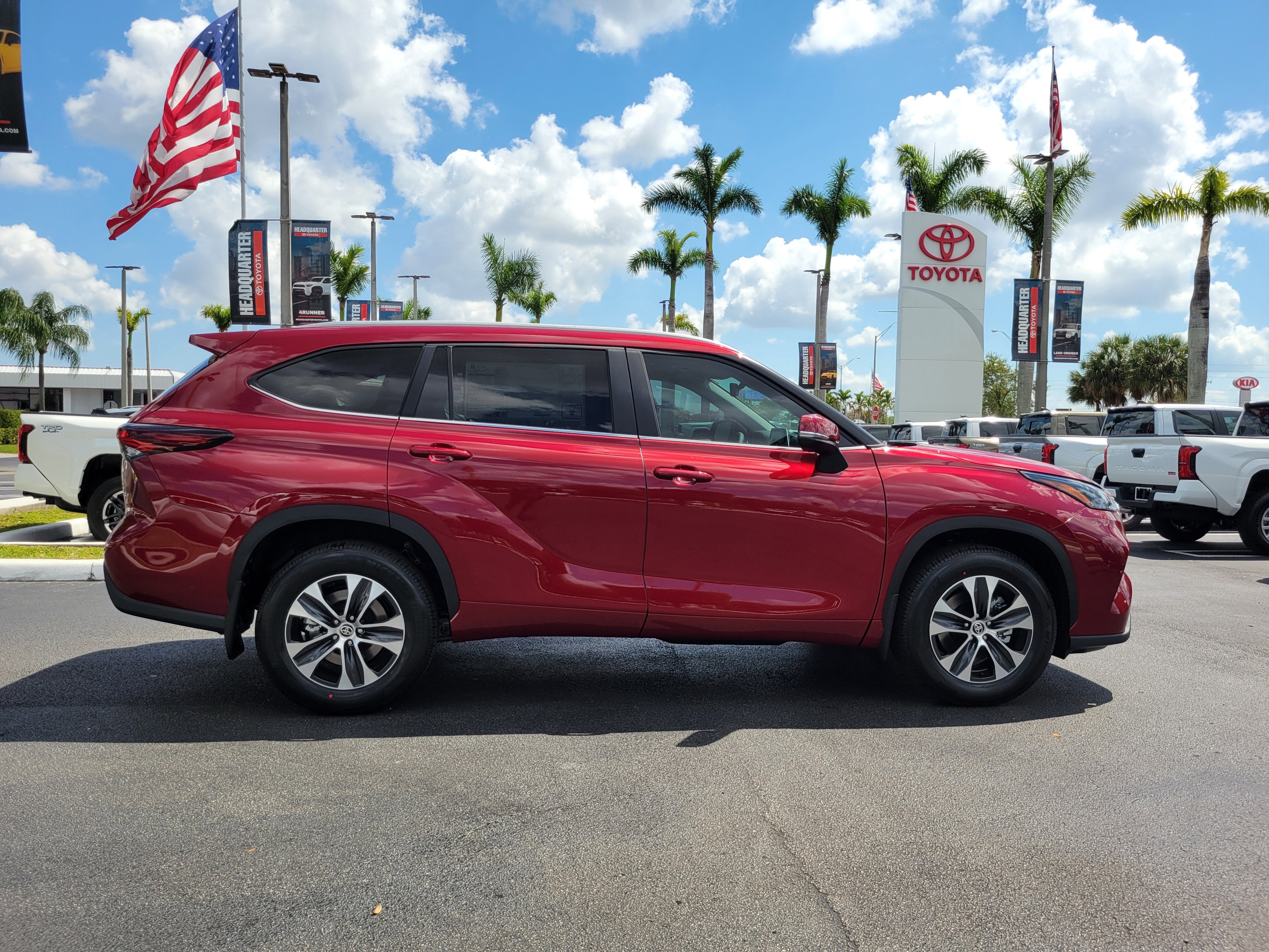 2026 Toyota Highlander Base