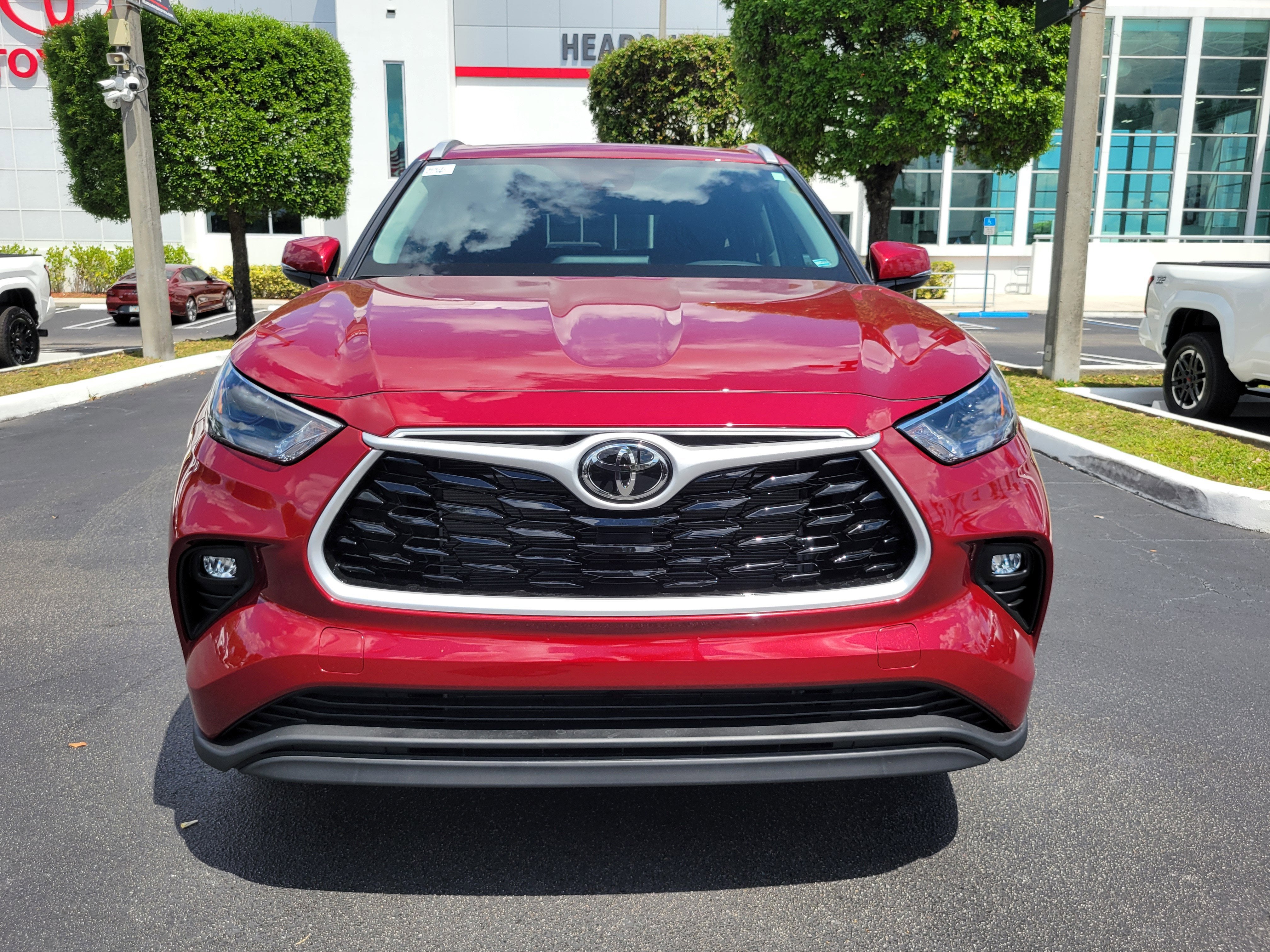 2026 Toyota Highlander Base