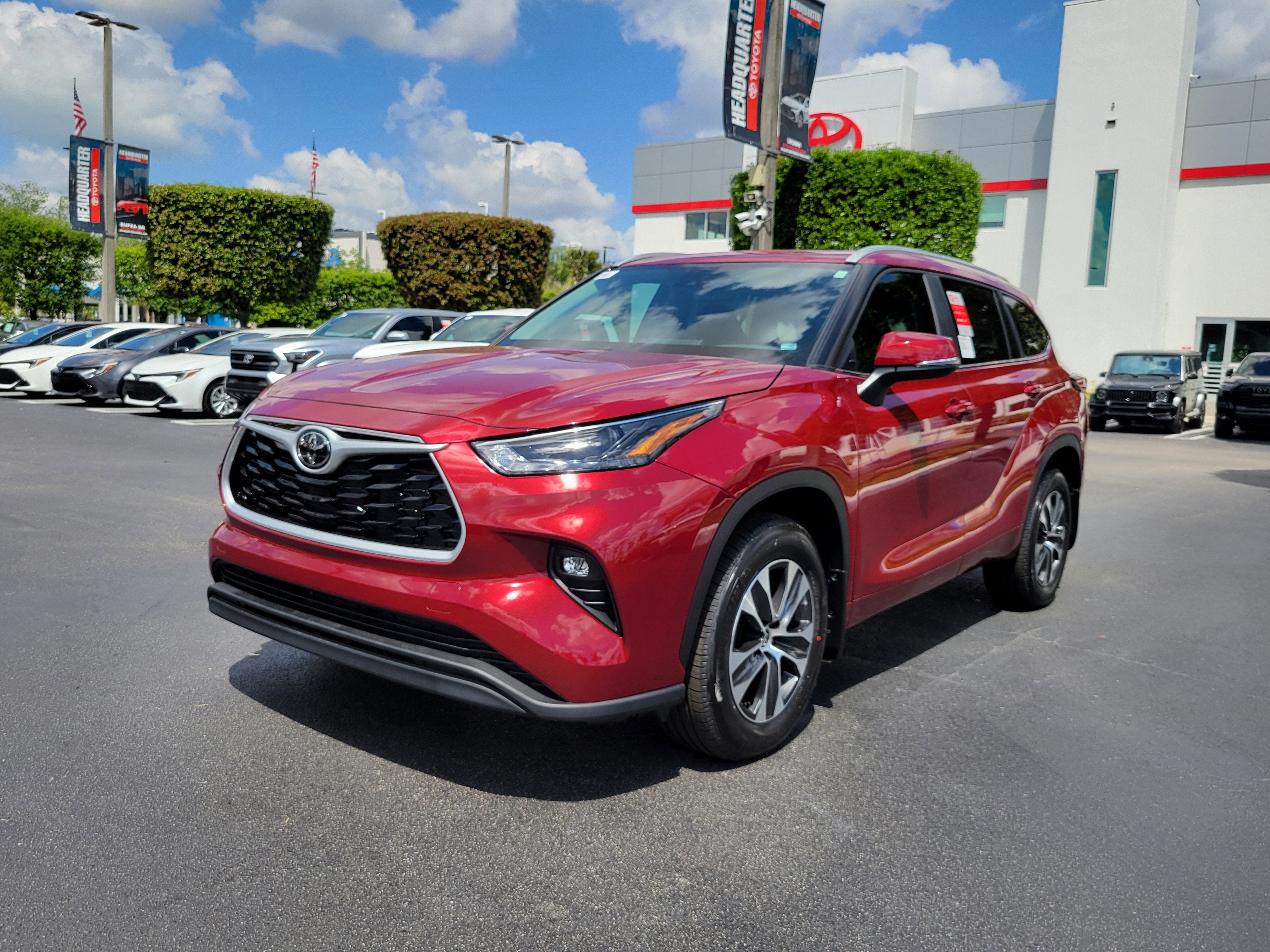 2026 Toyota Highlander Base