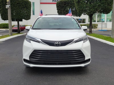 2026 Toyota Sienna LE