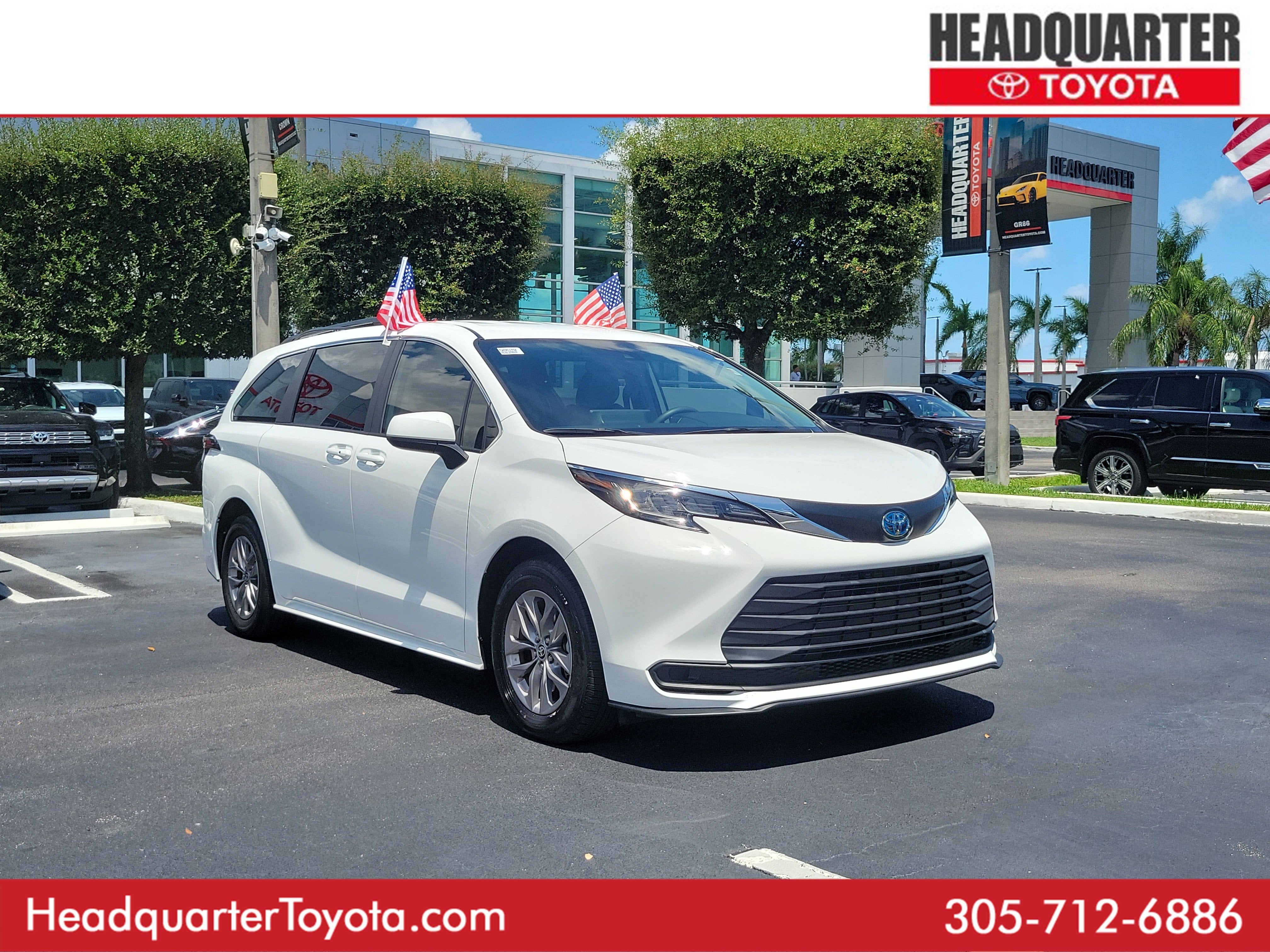 2022 Toyota Sienna LE