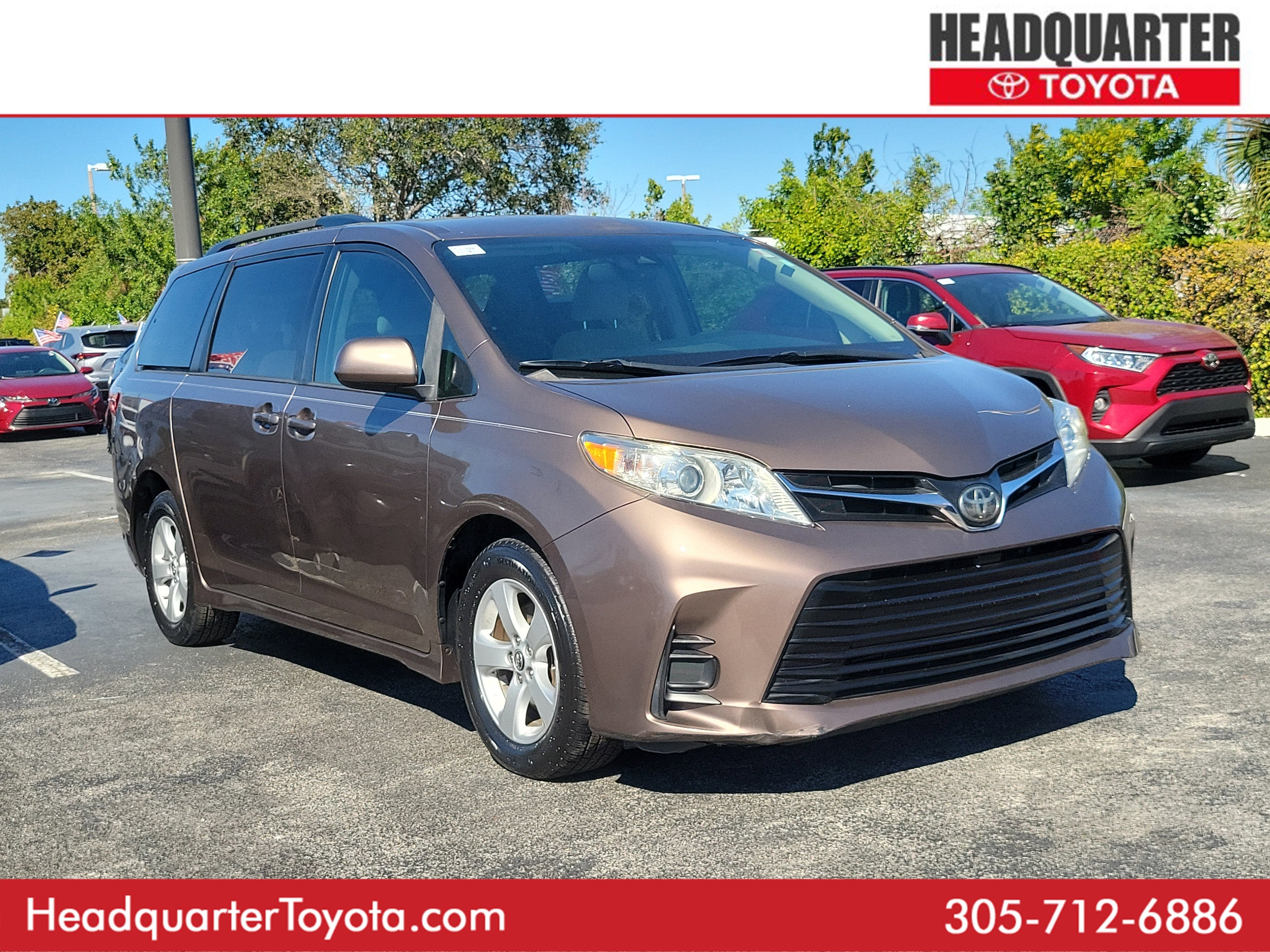 2019 Toyota Sienna LE