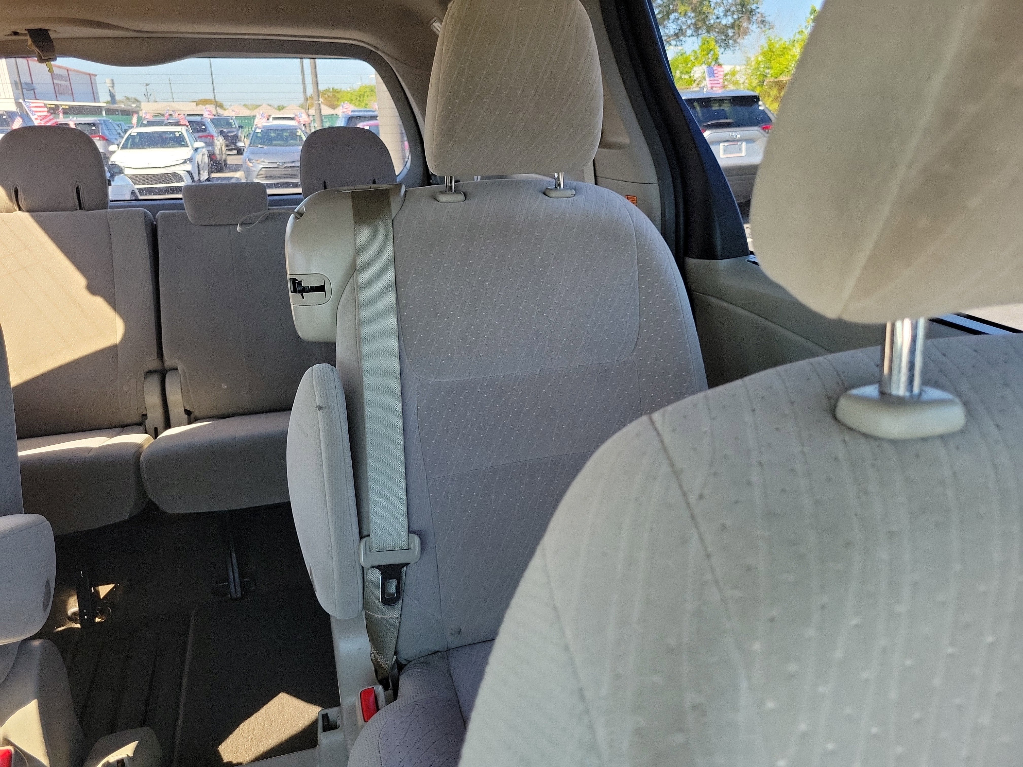 2019 Toyota Sienna LE