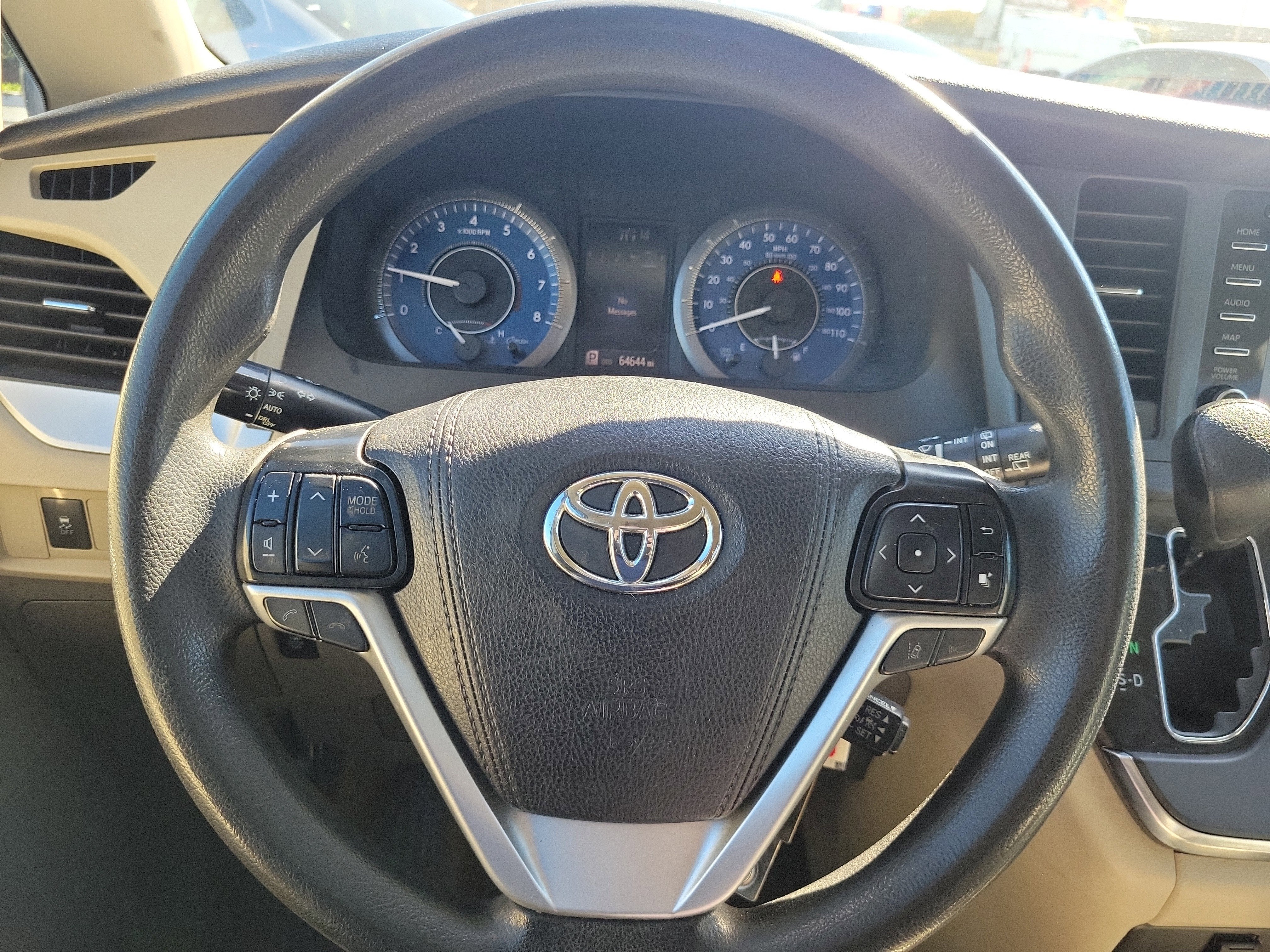 2019 Toyota Sienna LE