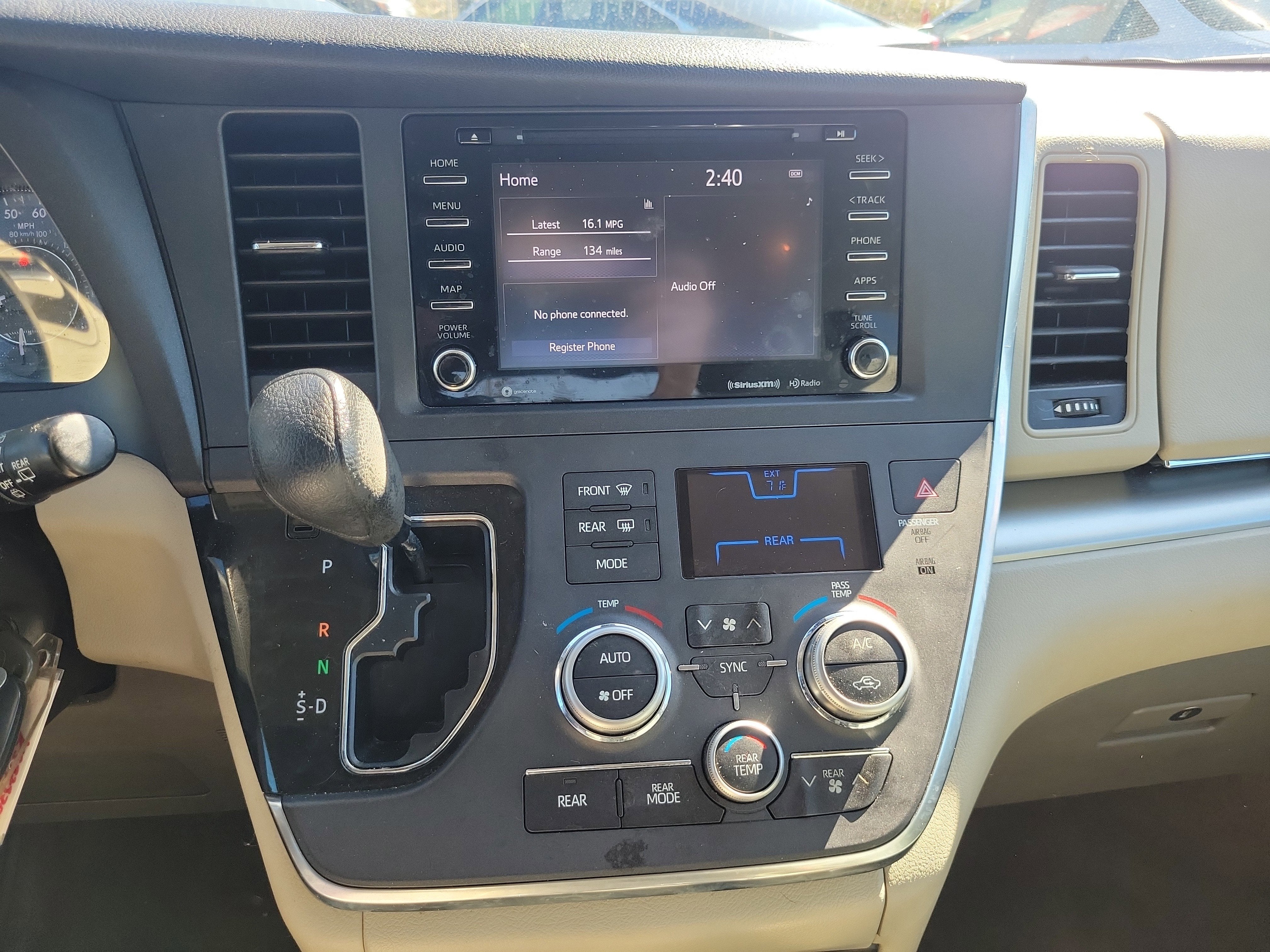 2019 Toyota Sienna LE