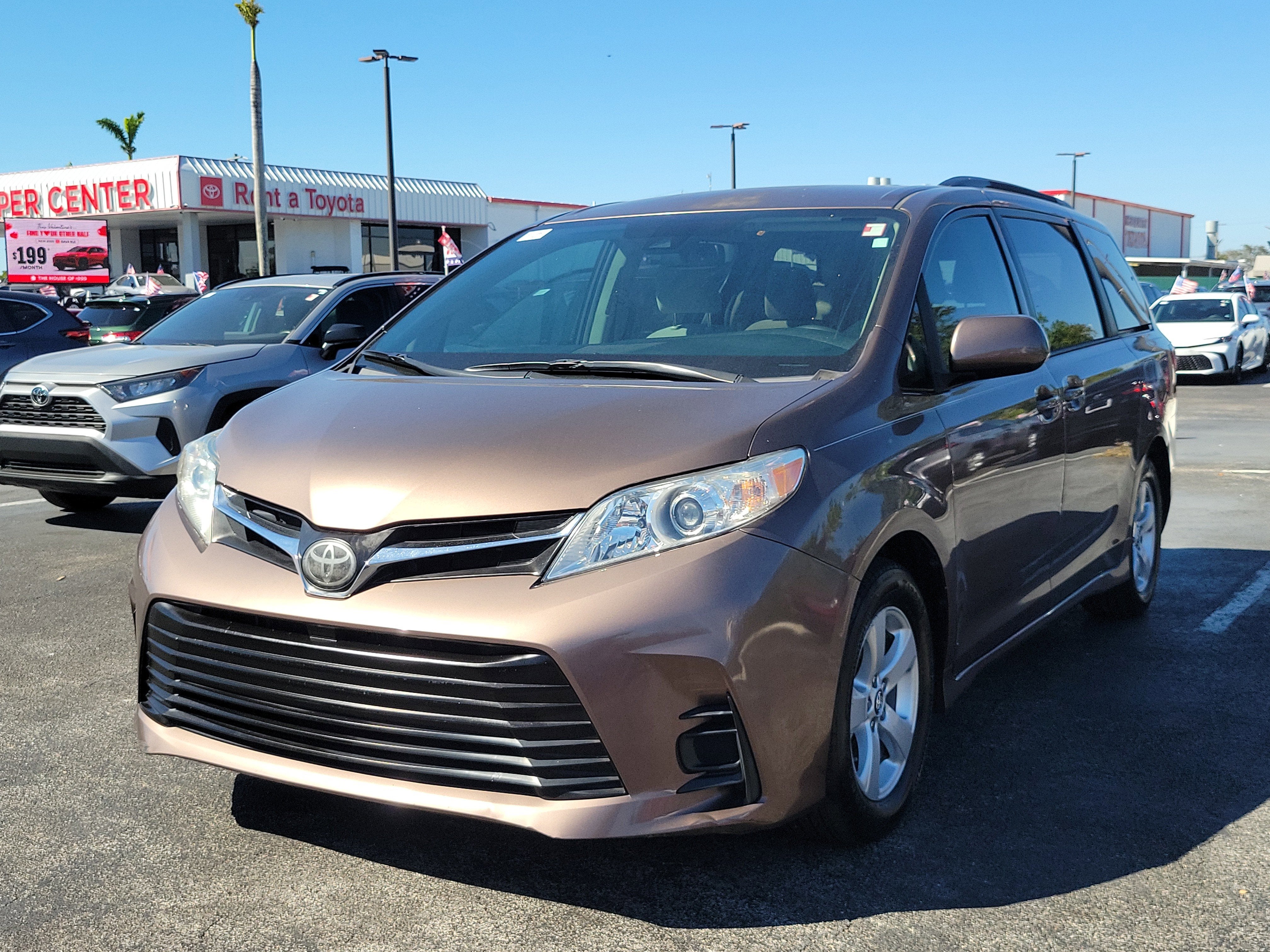 2019 Toyota Sienna LE
