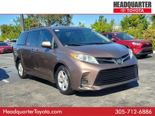 2019 Toyota Sienna LE