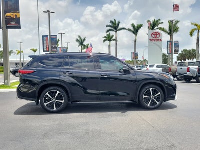 2022 Toyota Highlander XSE
