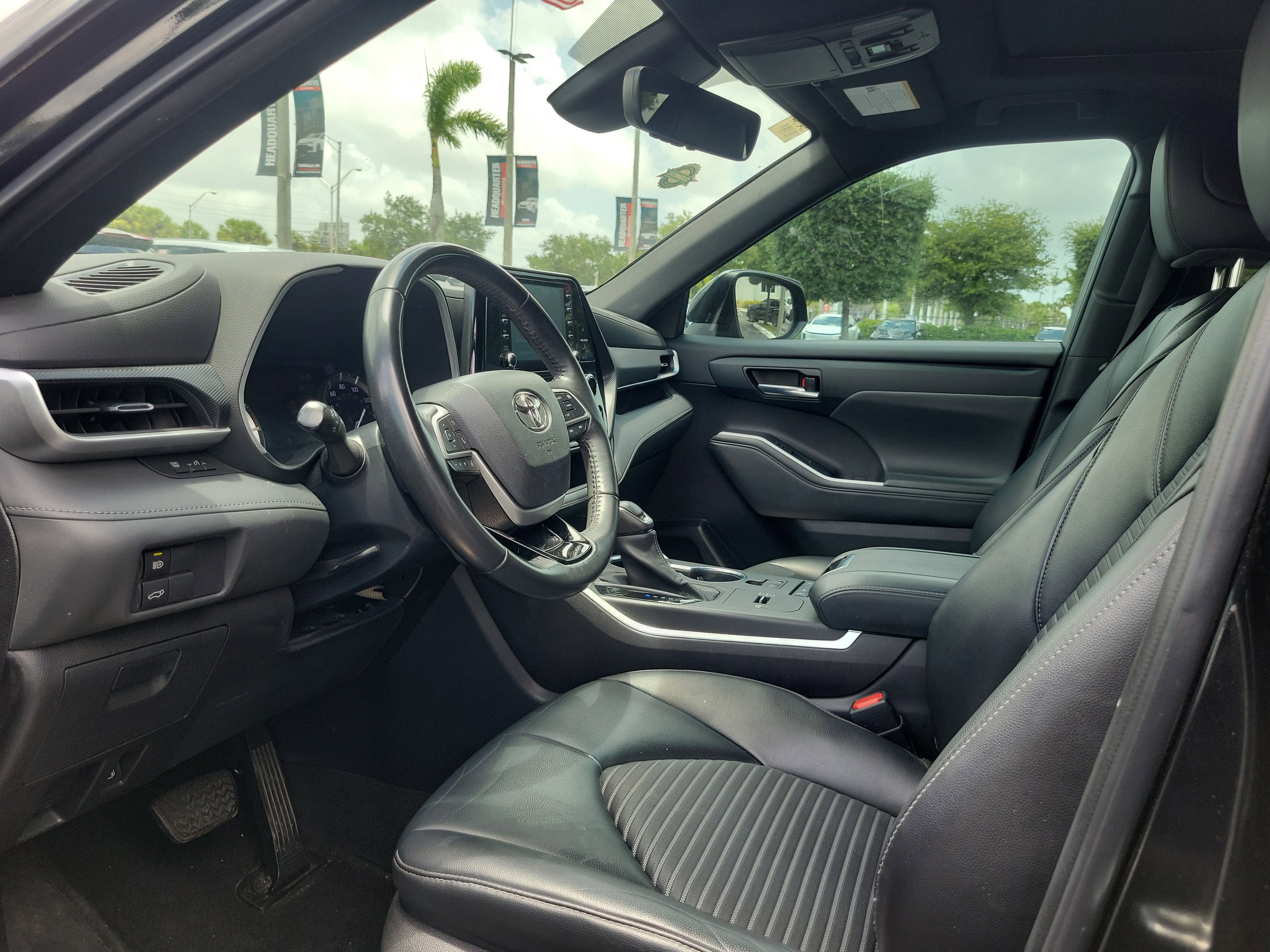 2022 Toyota Highlander XSE