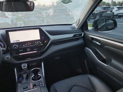 2024 Toyota Highlander Hybrid Limited