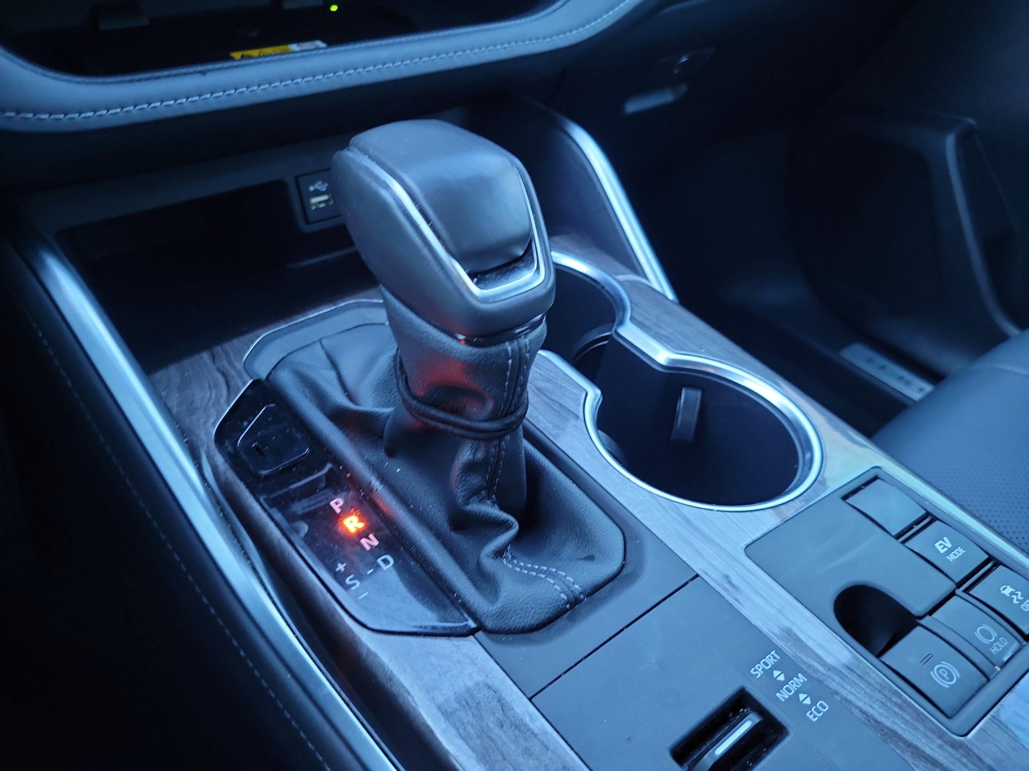 2024 Toyota Highlander Hybrid Limited