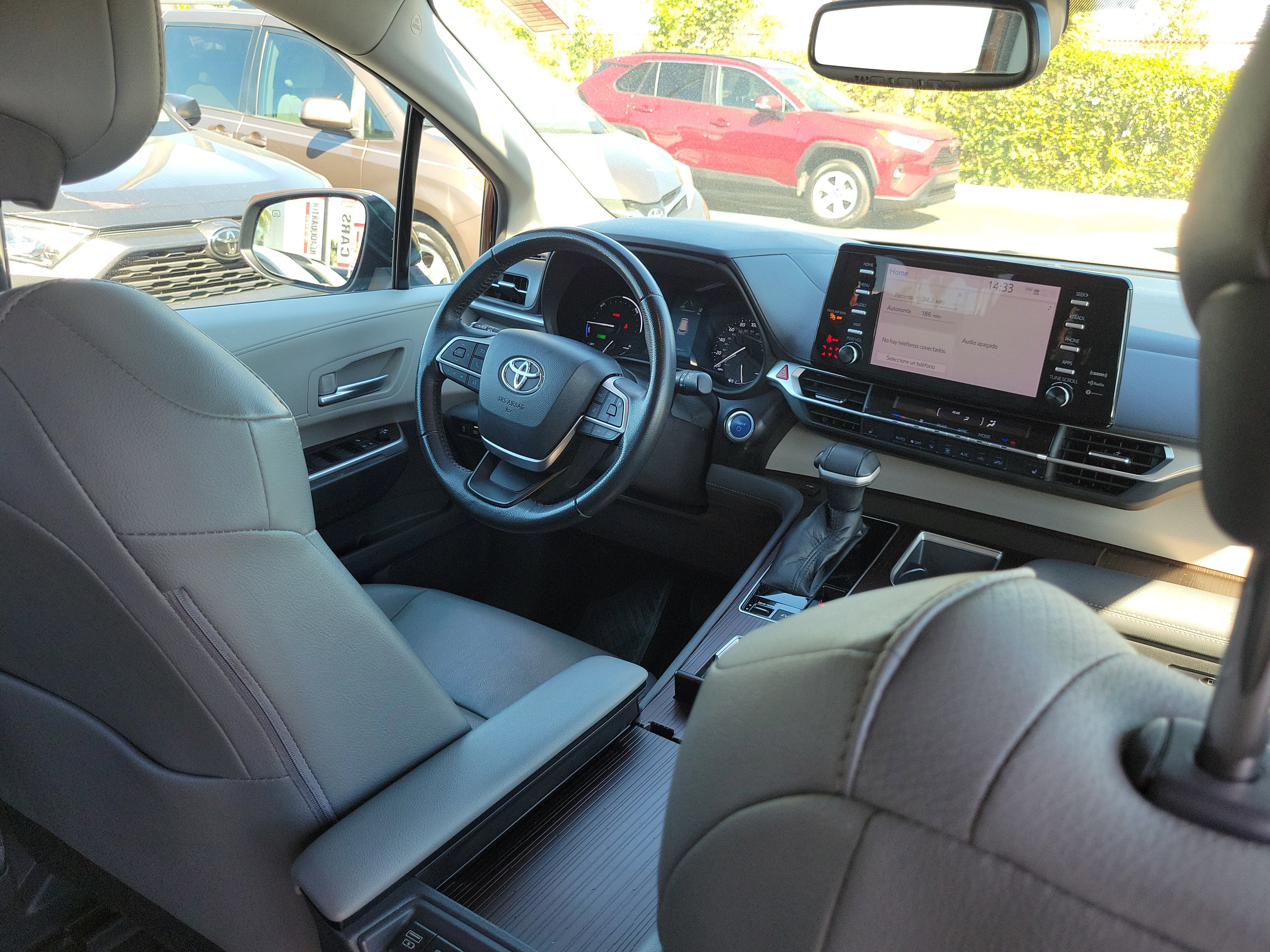 2021 Toyota Sienna XLE