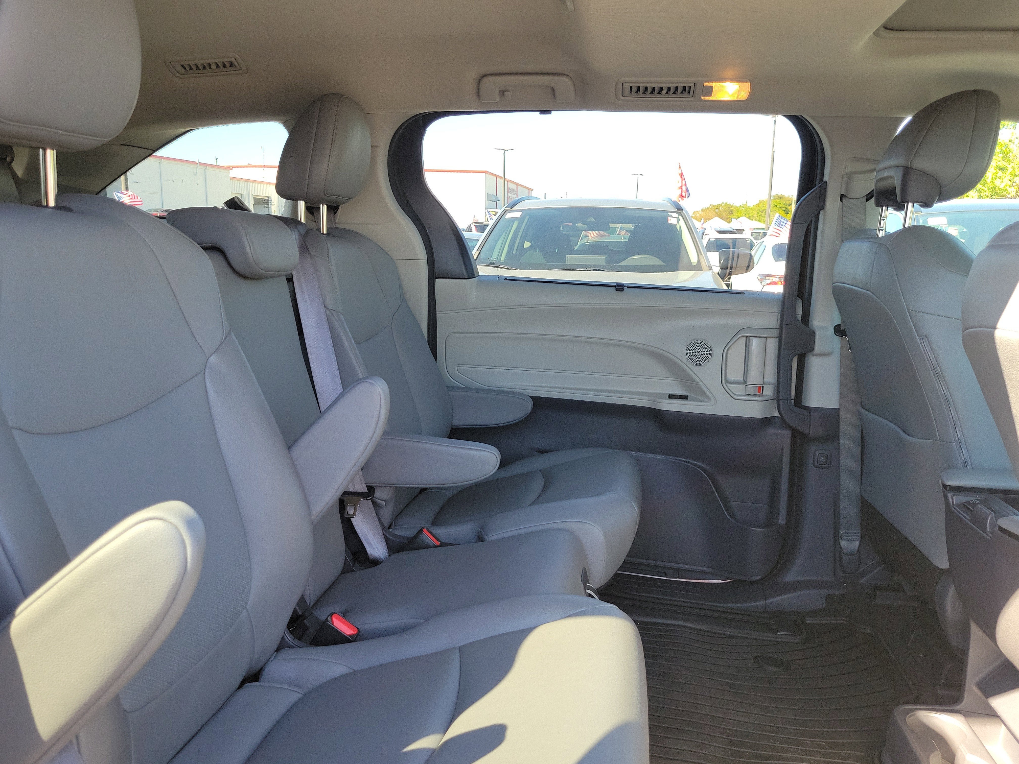 2021 Toyota Sienna XLE