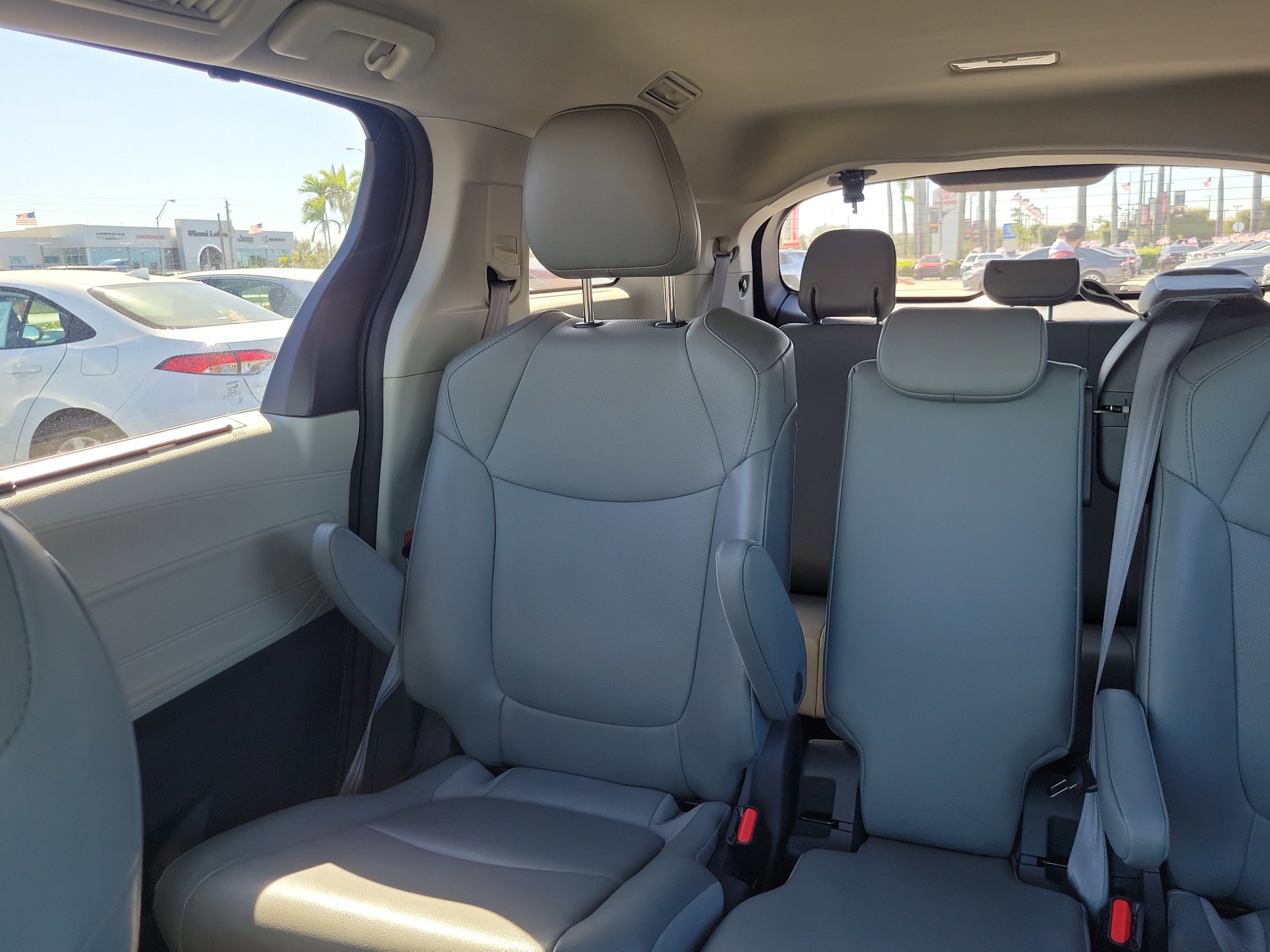 2021 Toyota Sienna XLE