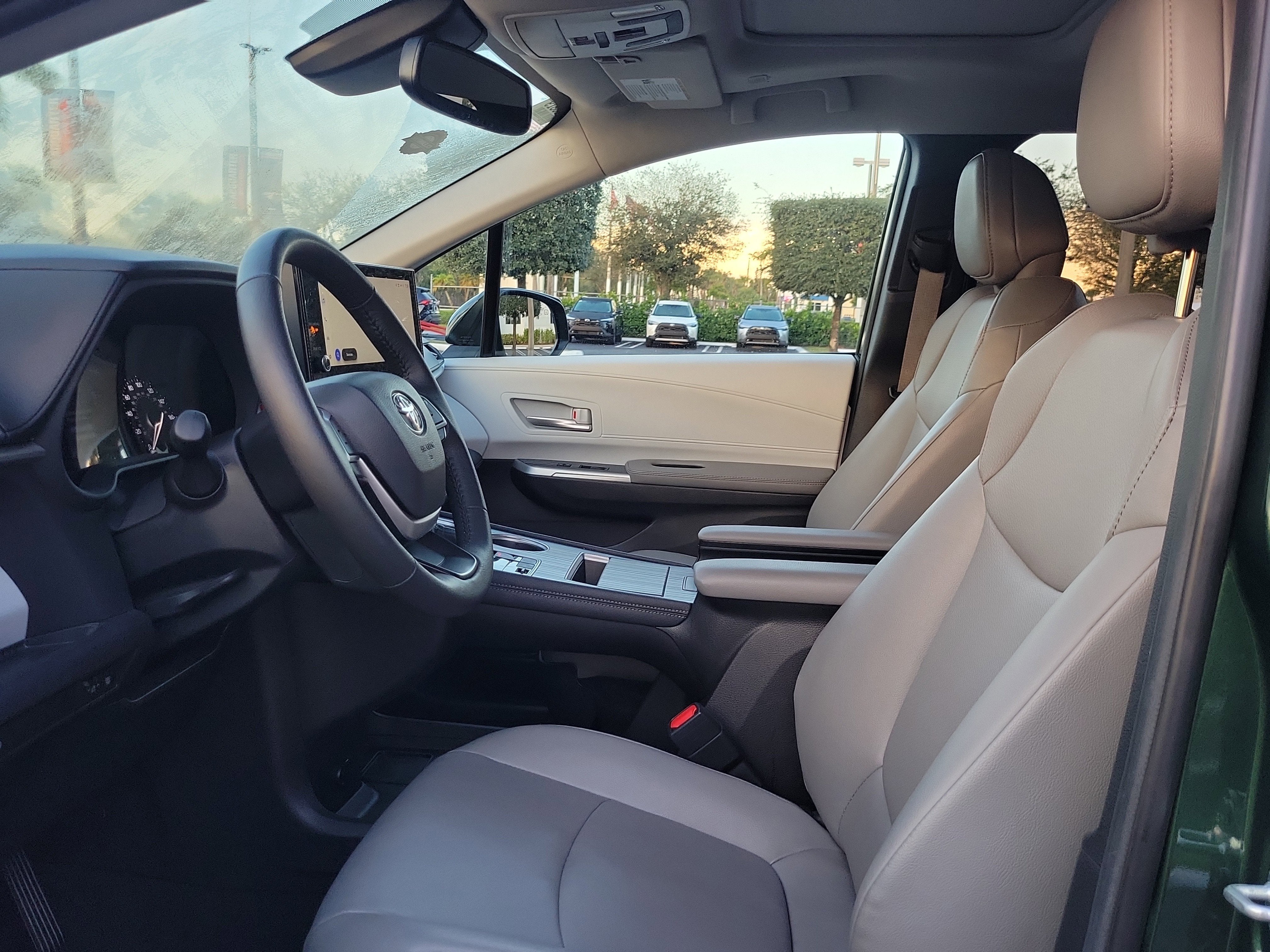 2025 Toyota Sienna XLE