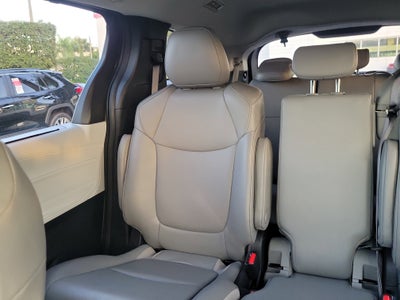 2025 Toyota Sienna XLE