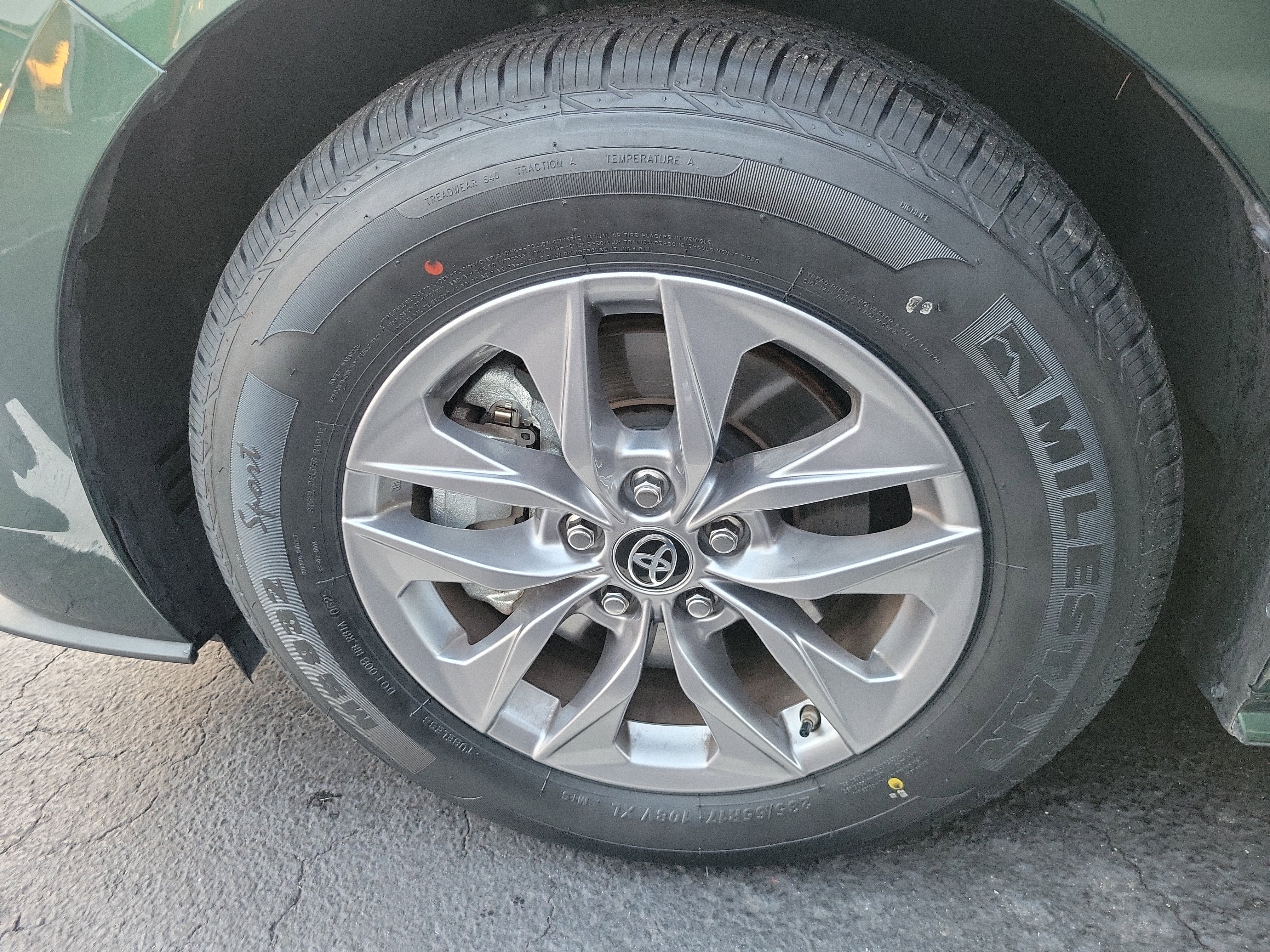 2025 Toyota Sienna XLE