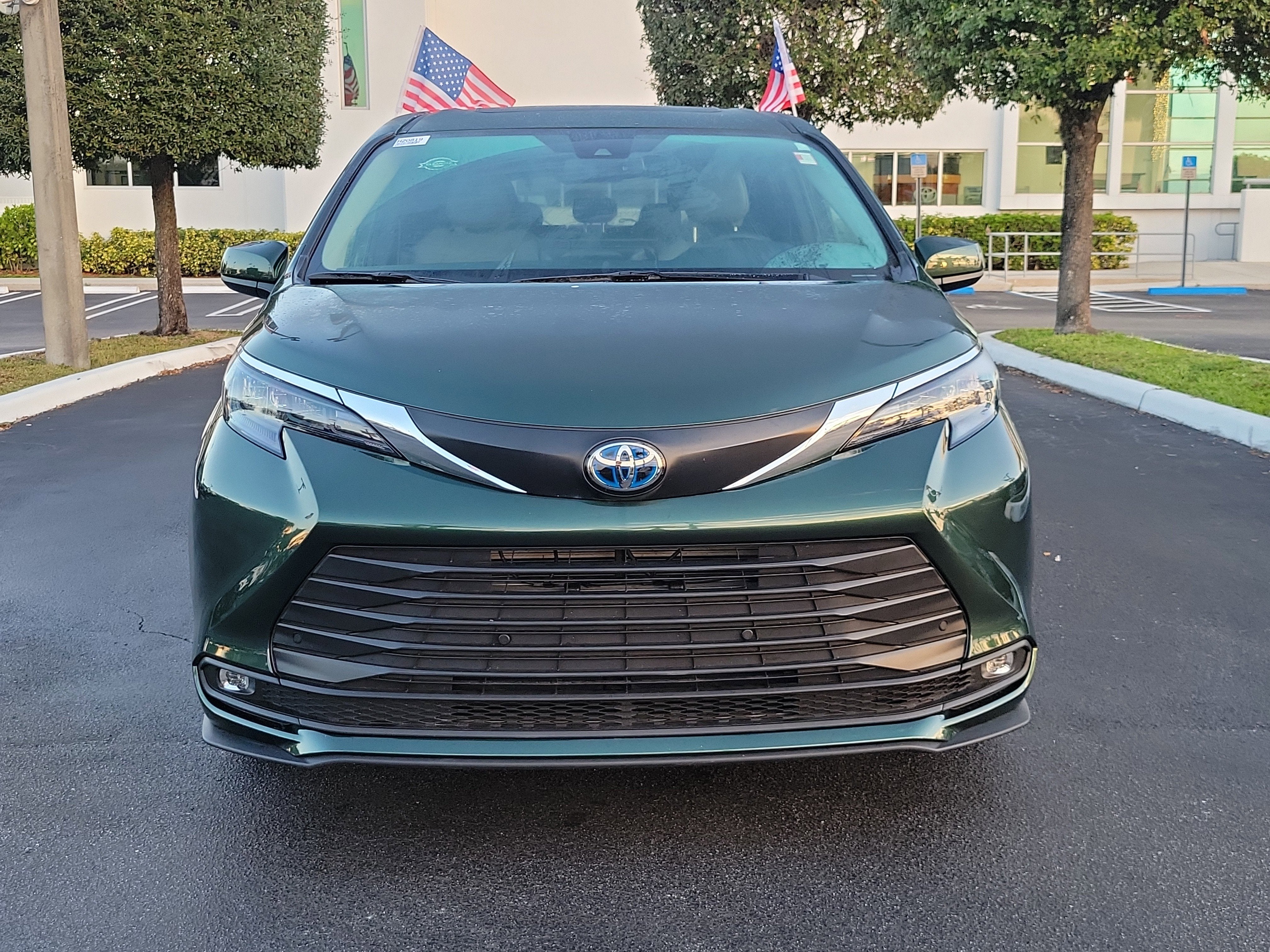 2025 Toyota Sienna XLE