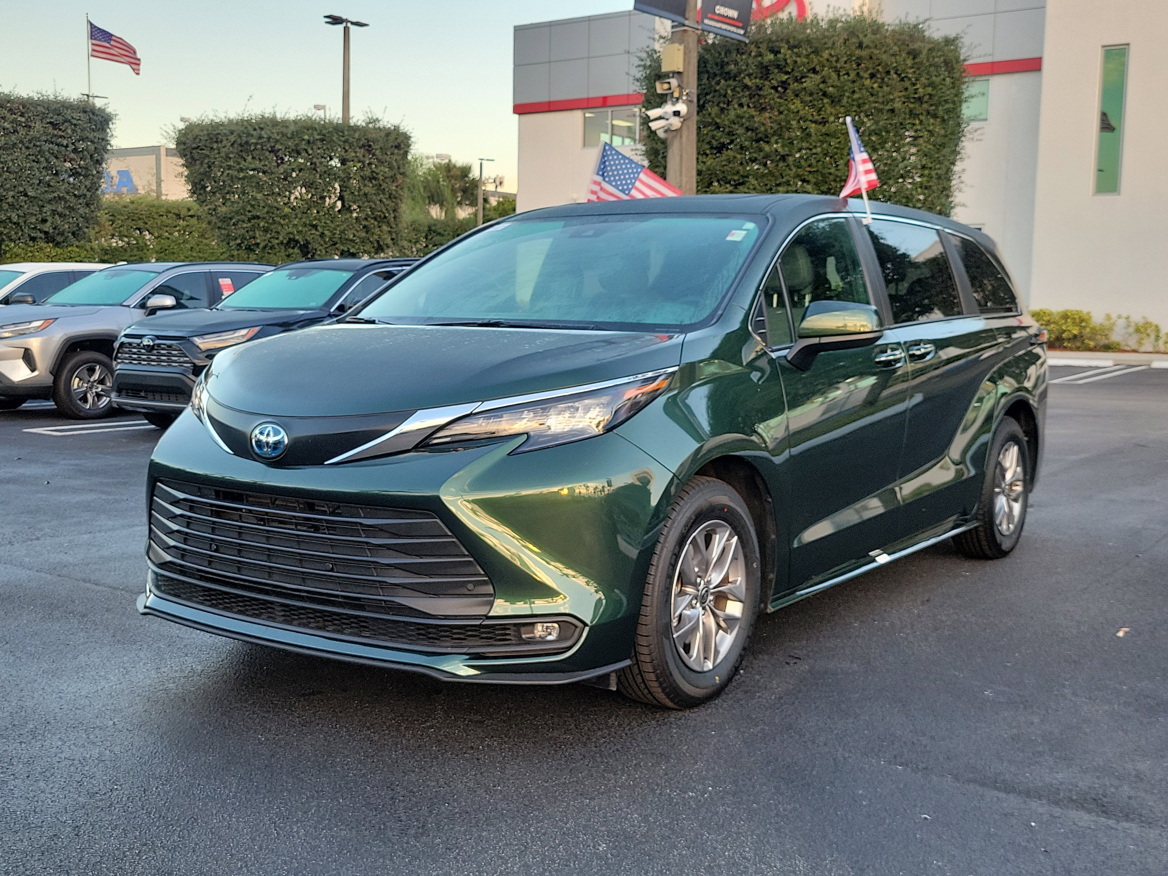 2025 Toyota Sienna XLE