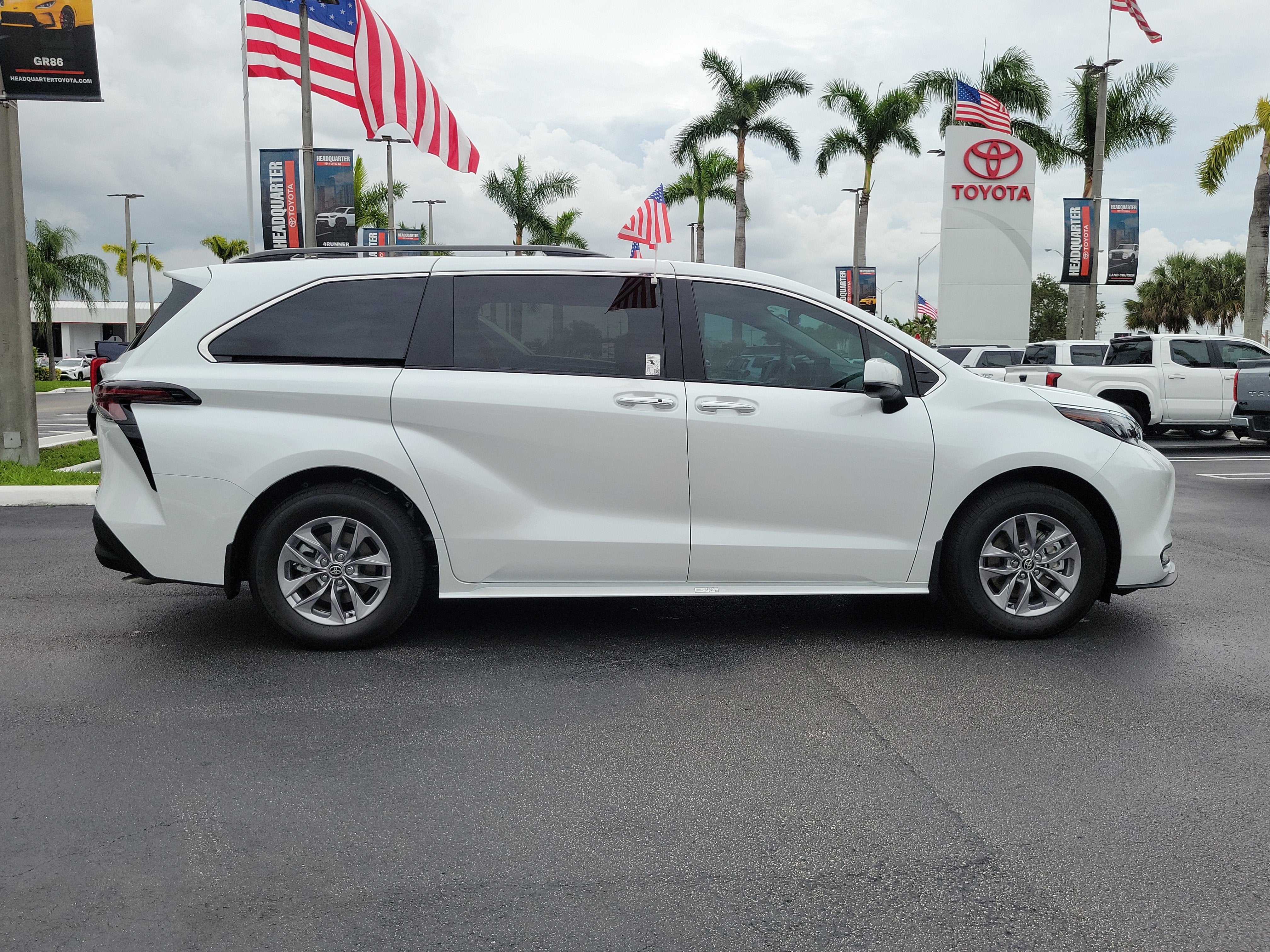 2026 Toyota Sienna XLE