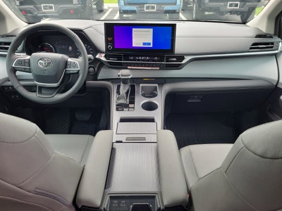 2026 Toyota Sienna XLE