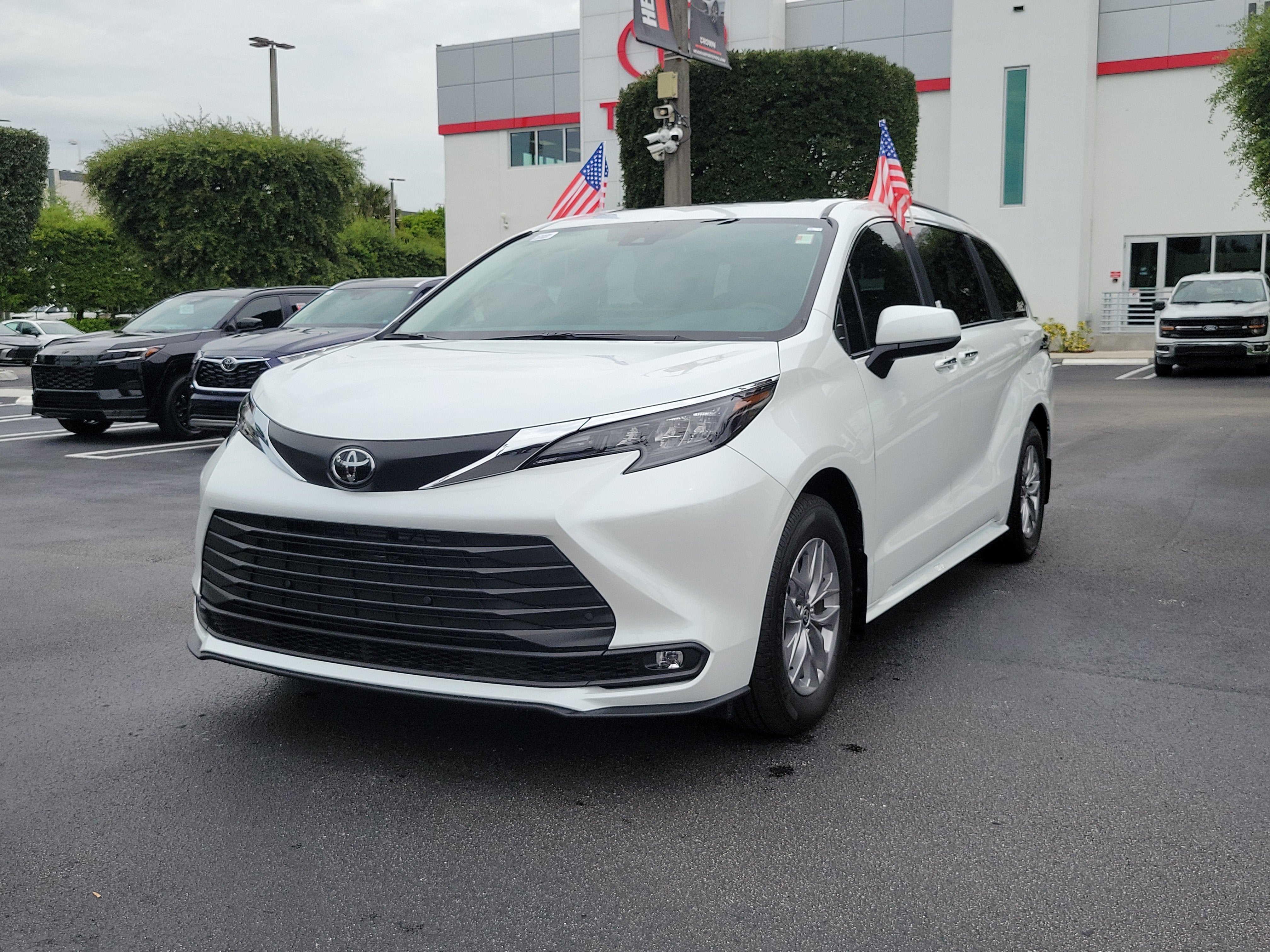 2026 Toyota Sienna XLE