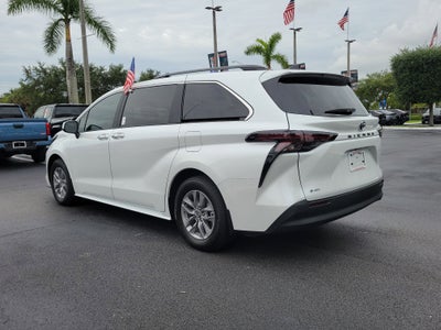 2026 Toyota Sienna XLE