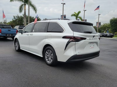 2026 Toyota Sienna XLE