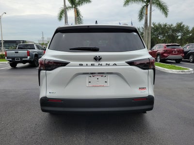 2026 Toyota Sienna XLE
