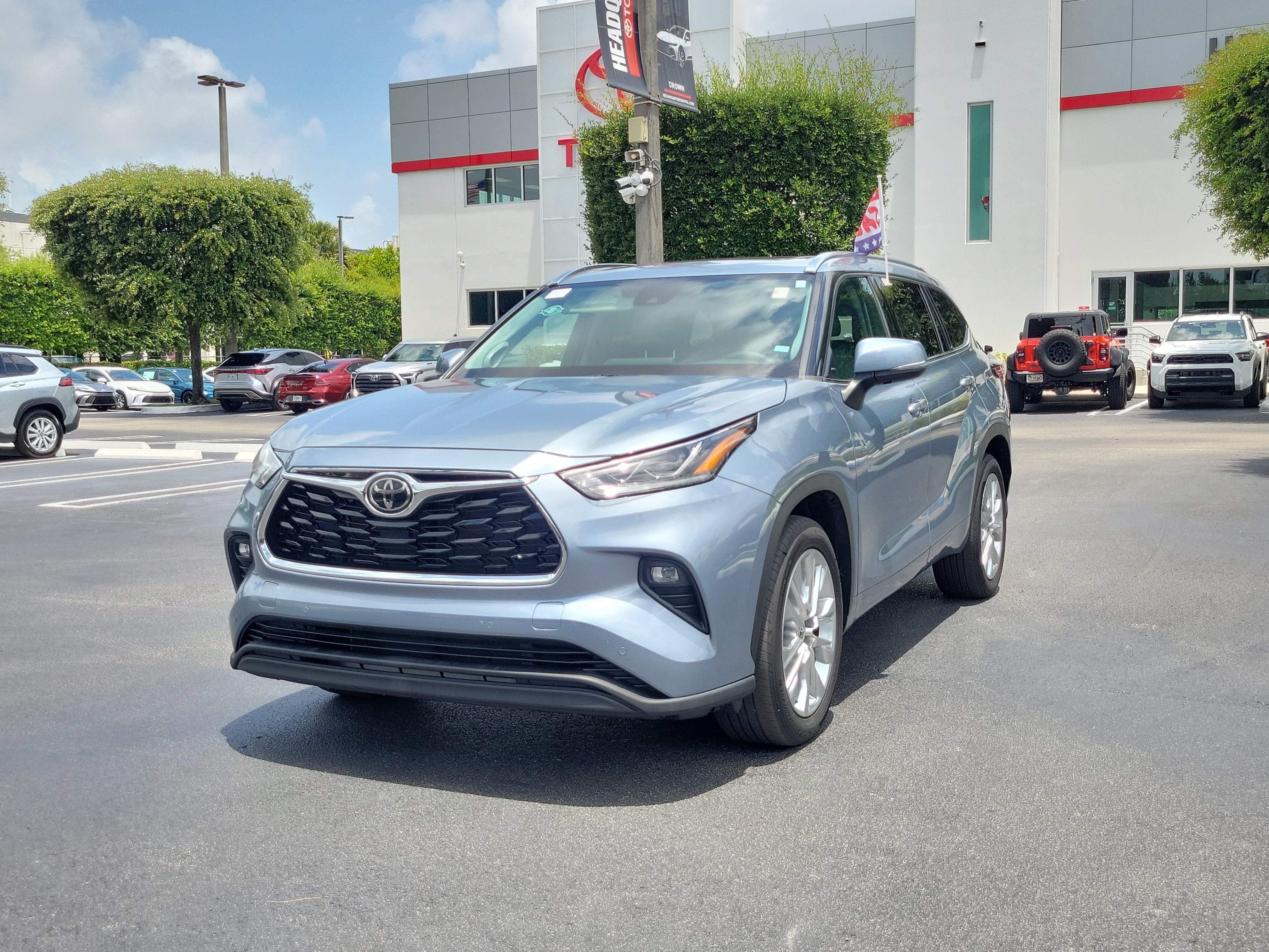 2022 Toyota Highlander Limited