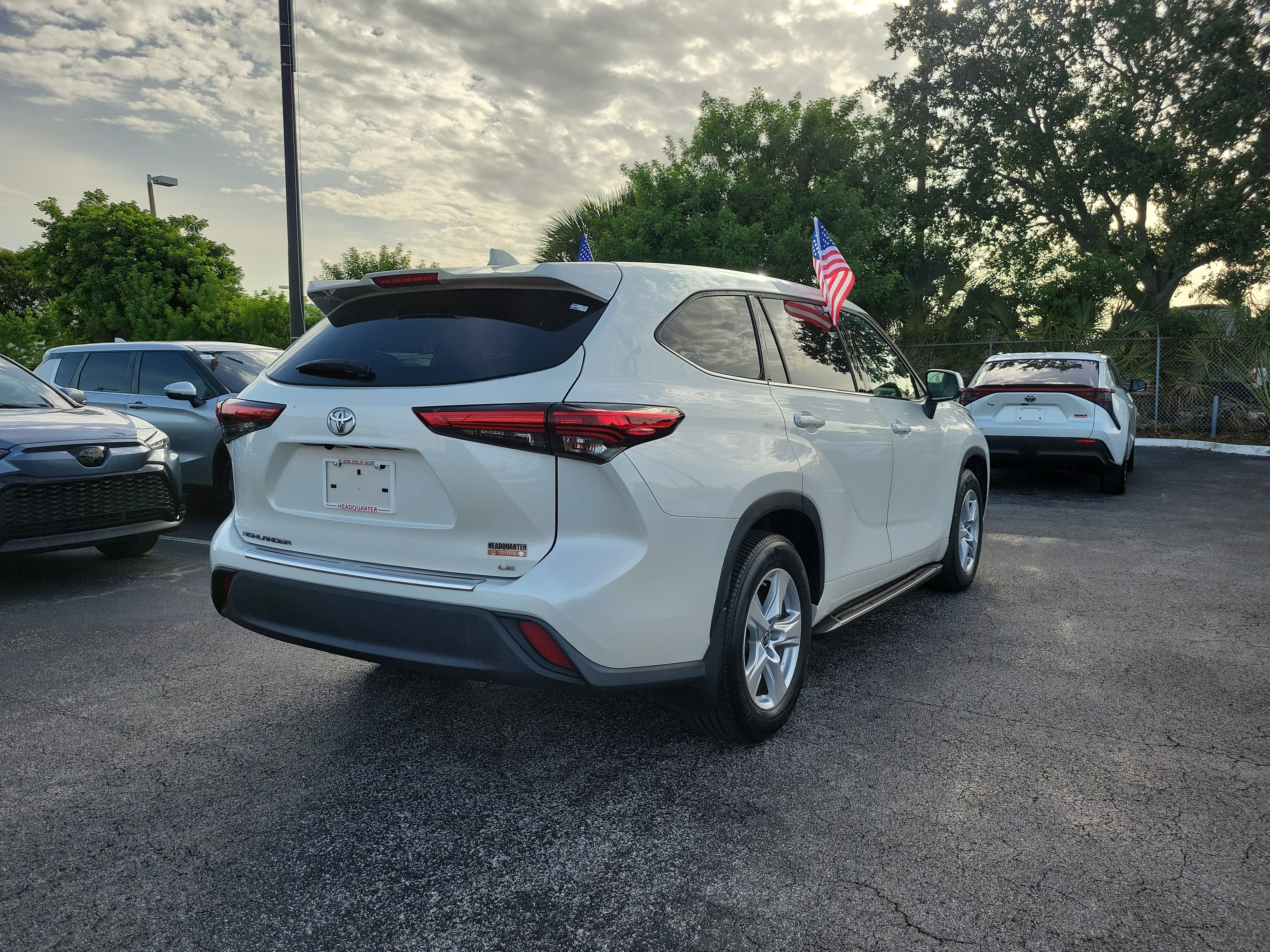 2021 Toyota Highlander LE